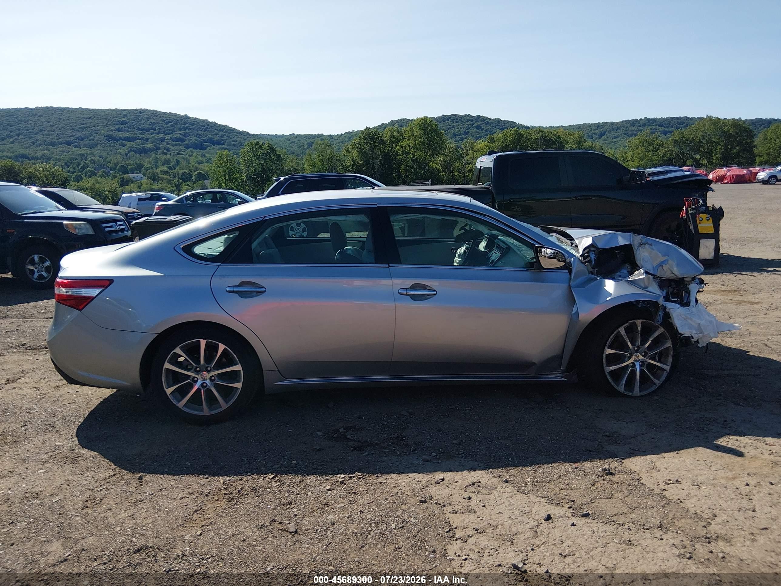2015 Toyota Avalon Xle Touring Silver vin: 4T1BK1EB0FU161495