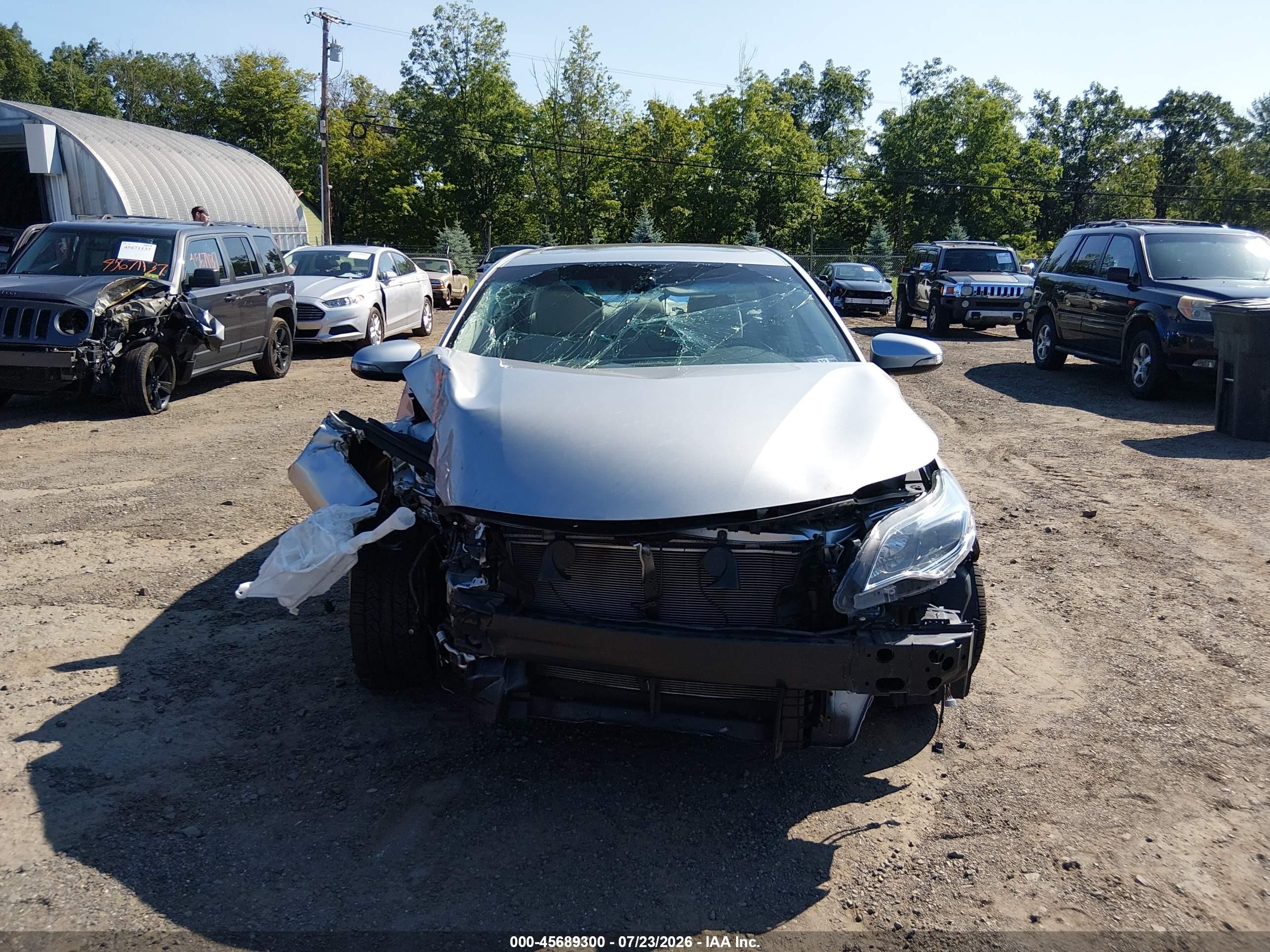 2015 Toyota Avalon Xle Touring Silver vin: 4T1BK1EB0FU161495
