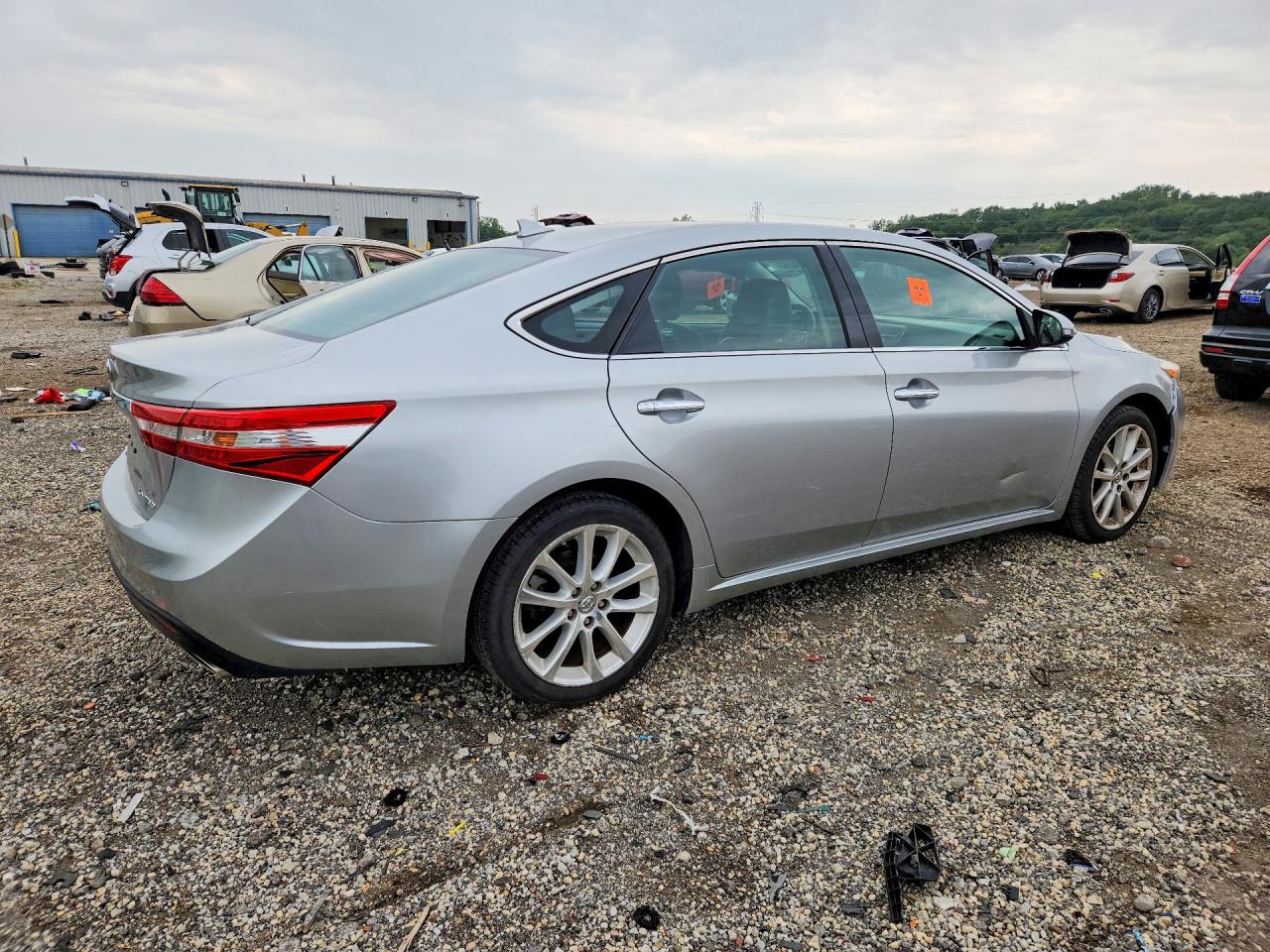 2015 Toyota Avalon Limited Silver vin: 4T1BK1EB0FU186767