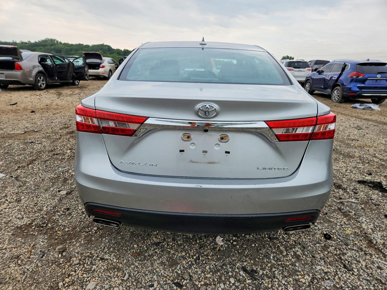 2015 Toyota Avalon Limited Silver vin: 4T1BK1EB0FU186767