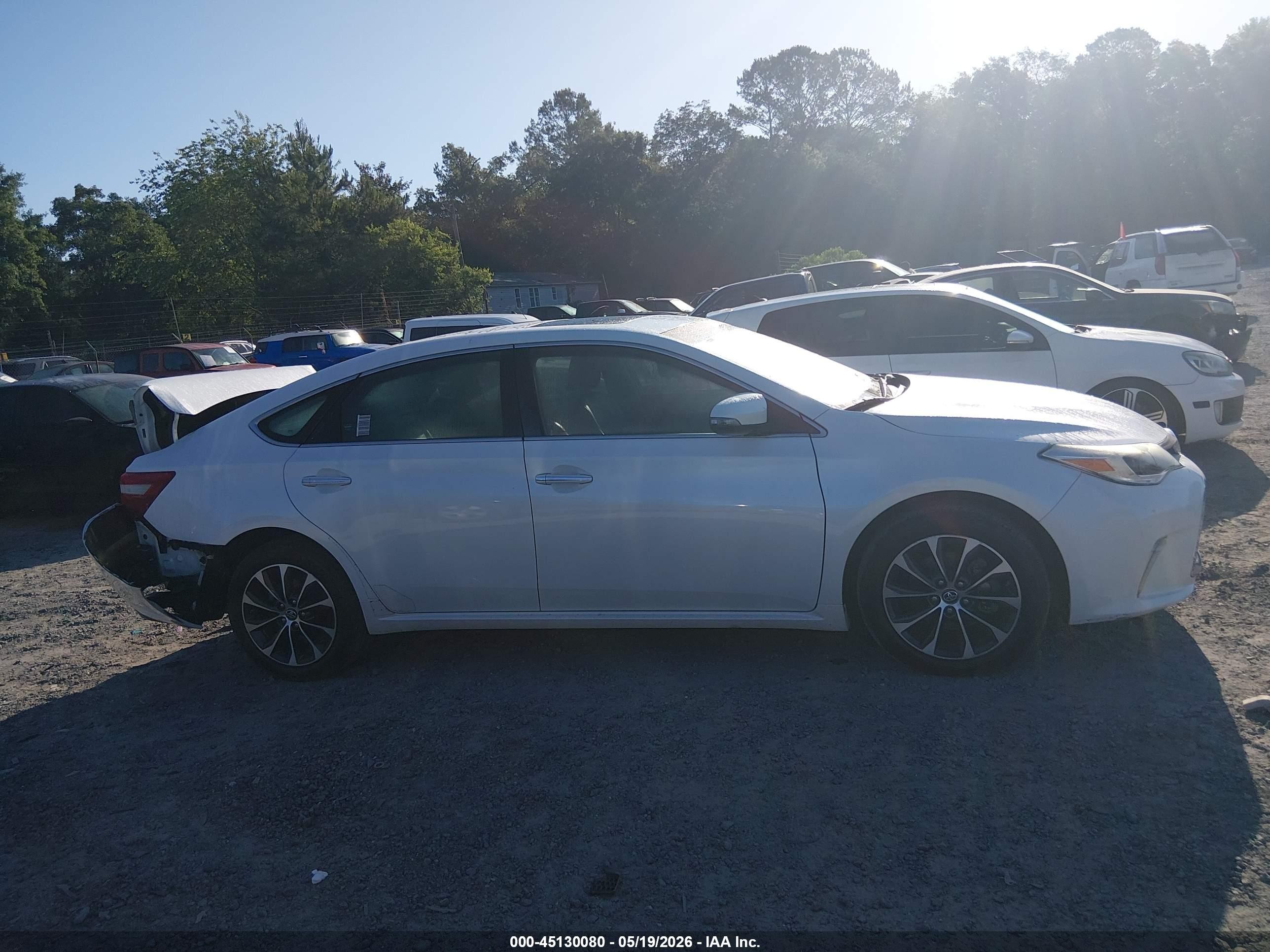 2016 Toyota Avalon Xle Premium White vin: 4T1BK1EB0GU222345