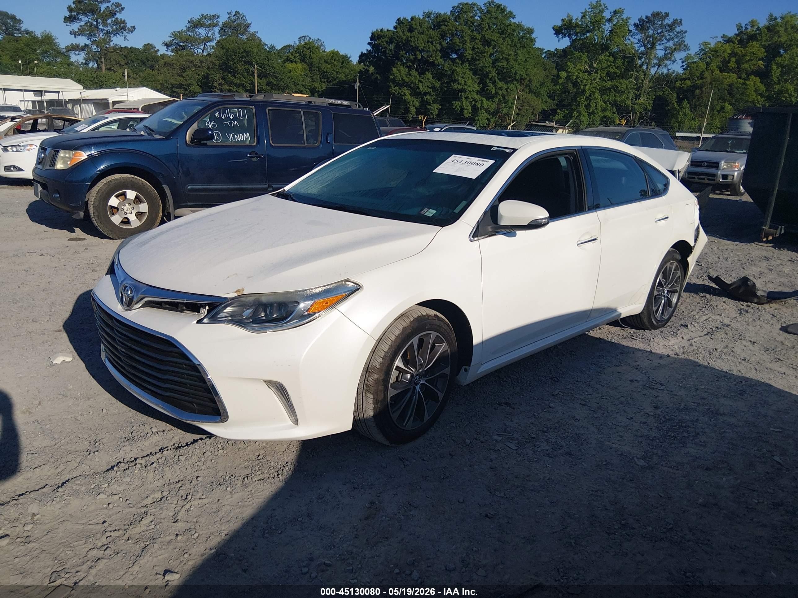 2016 Toyota Avalon Xle Premium White vin: 4T1BK1EB0GU222345