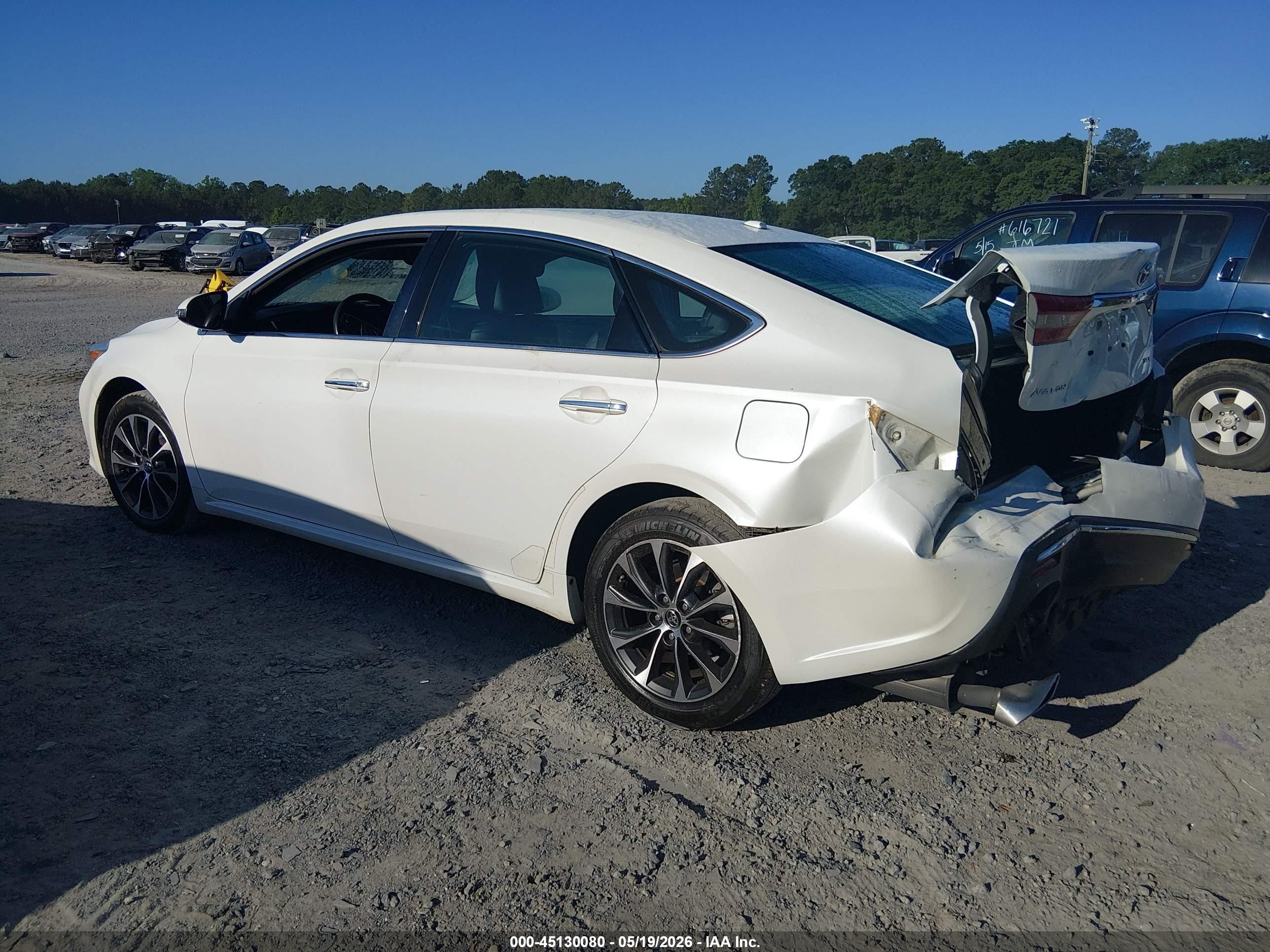 2016 Toyota Avalon Xle Premium White vin: 4T1BK1EB0GU222345