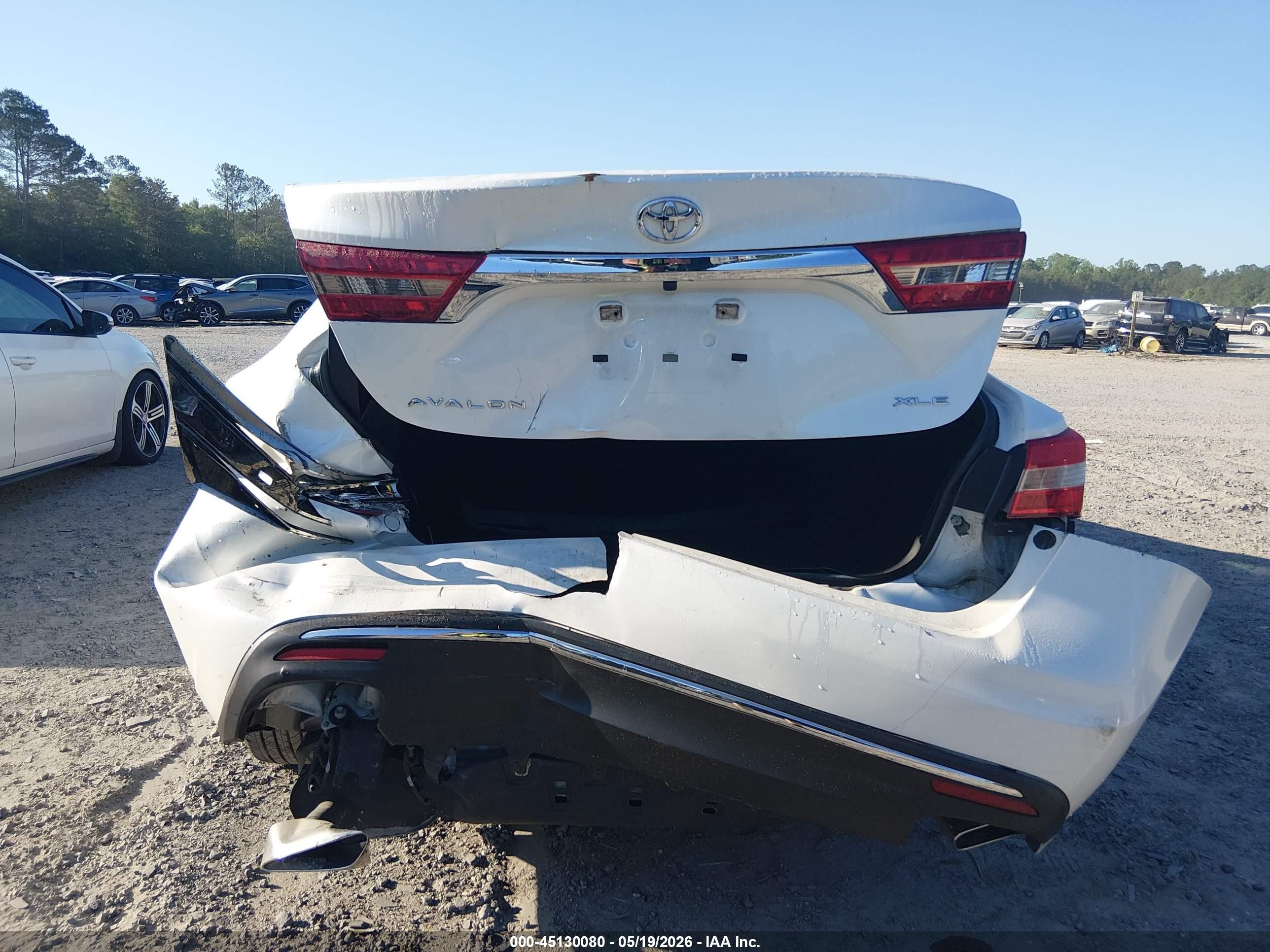 2016 Toyota Avalon Xle Premium White vin: 4T1BK1EB0GU222345