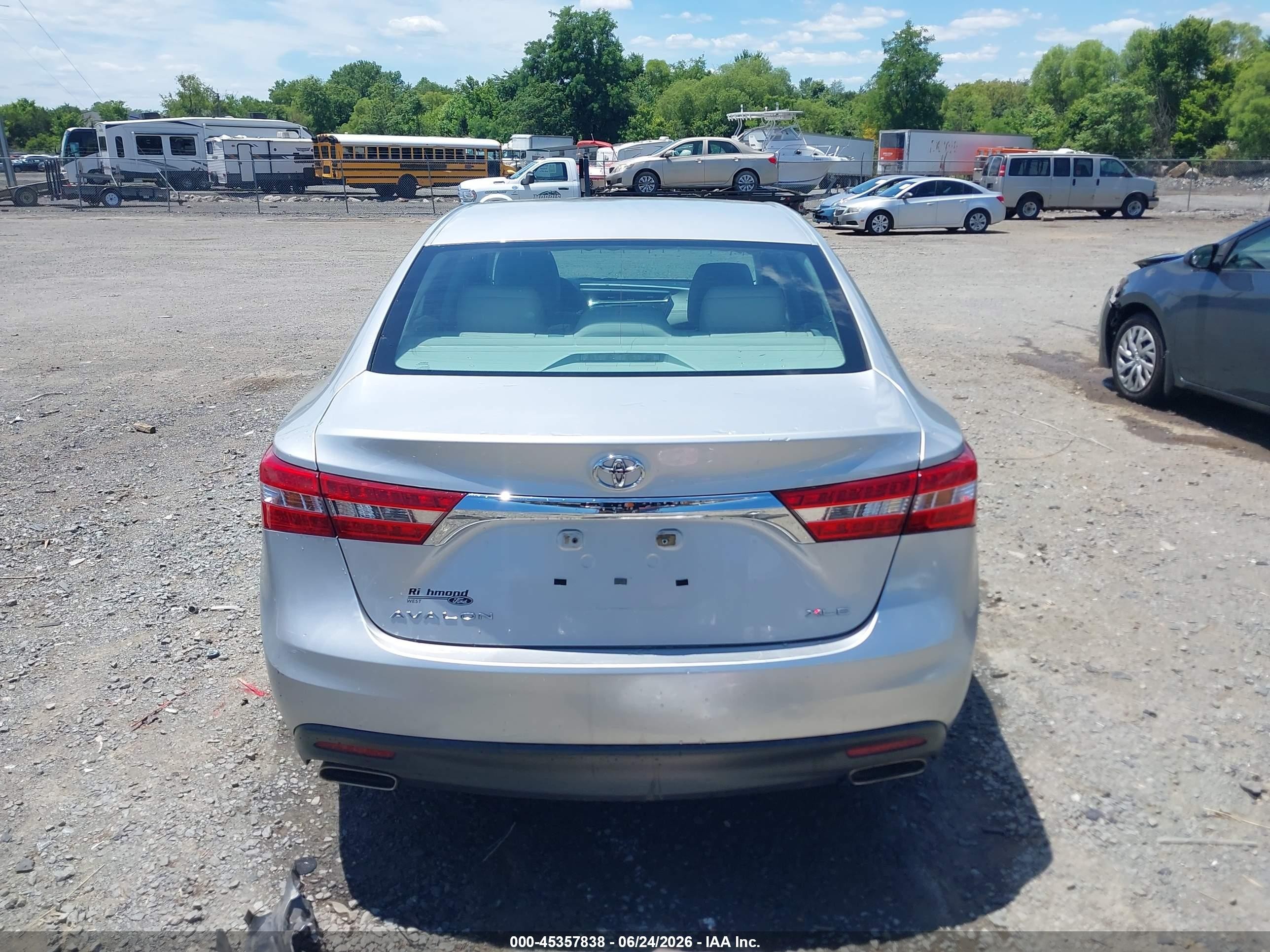 2013 Toyota Avalon Xle Серебряный vin: 4T1BK1EB1DU040276