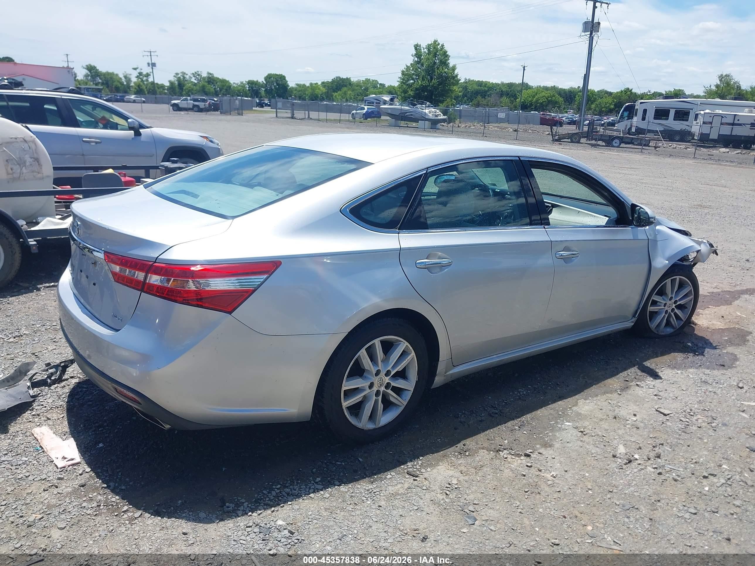 2013 Toyota Avalon Xle Серебряный vin: 4T1BK1EB1DU040276
