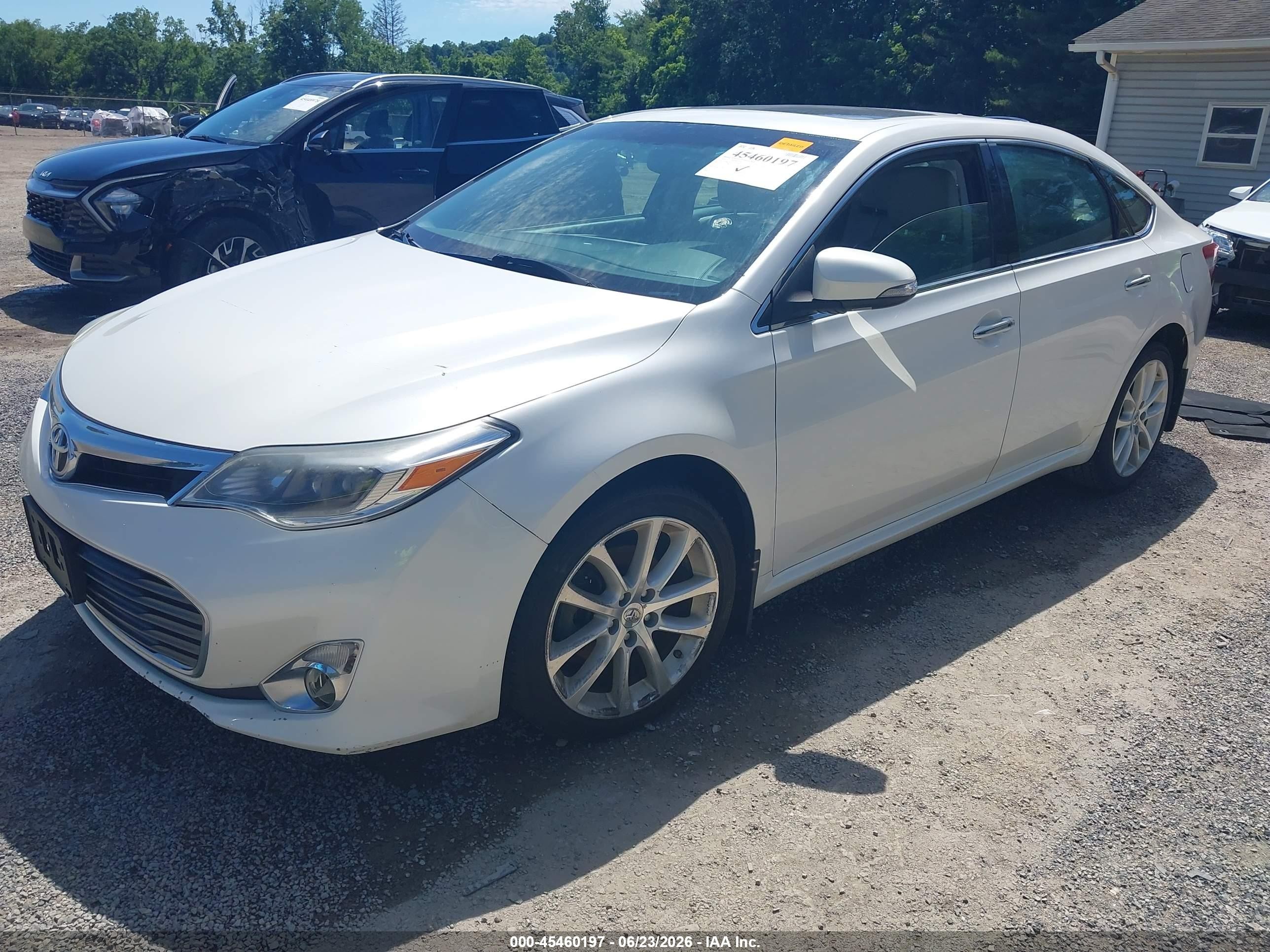 2014 Toyota Avalon Limited White vin: 4T1BK1EB1EU097448