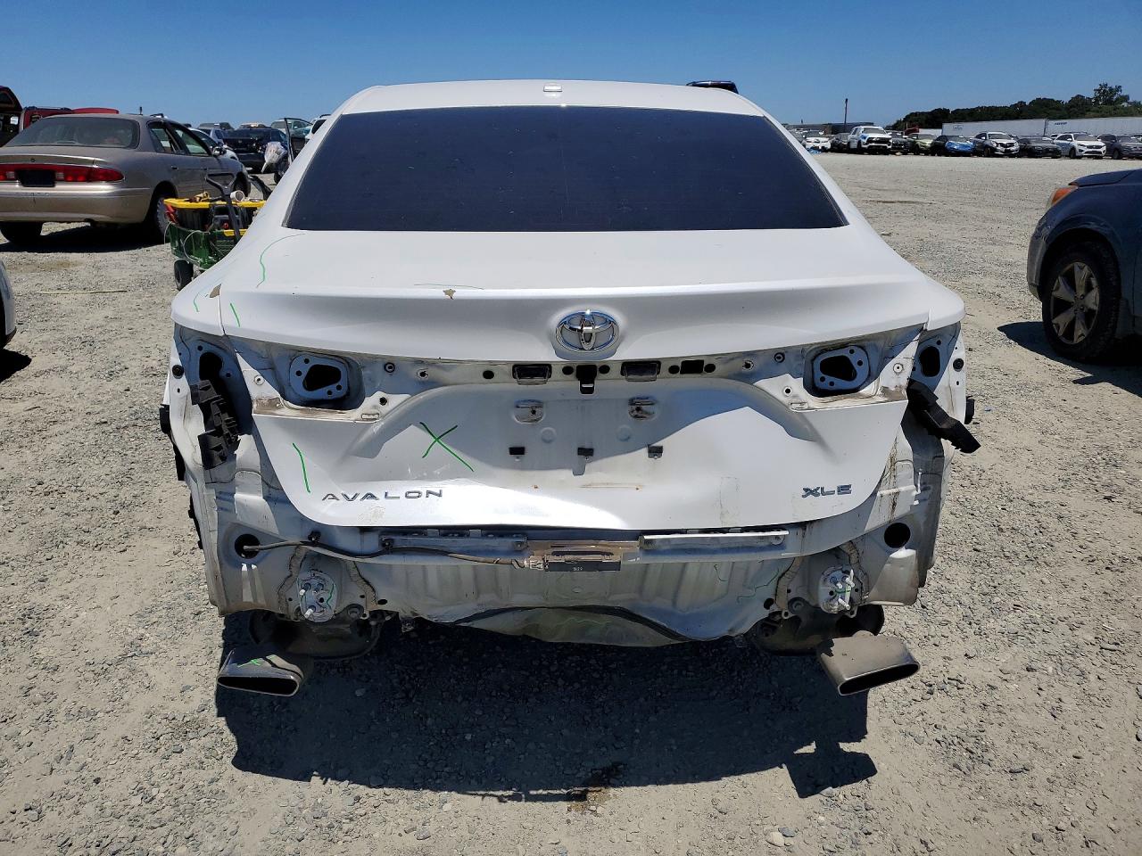 2015 Toyota Avalon Xle White vin: 4T1BK1EB1FU175843