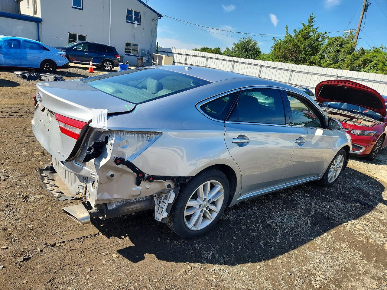 2015 Toyota Avalon Xle Premium Silver vin: 4T1BK1EB1FU177690