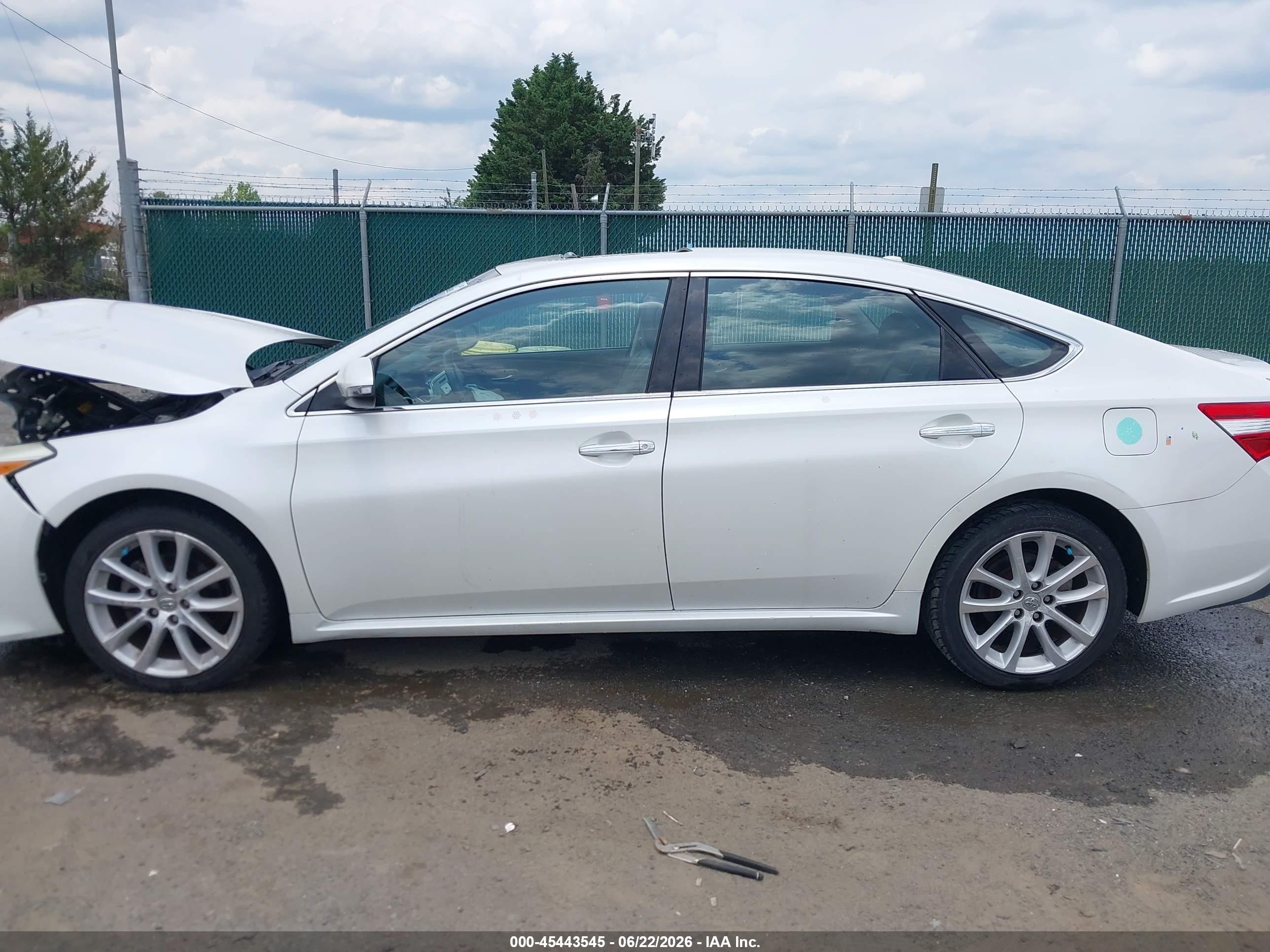 2013 Toyota Avalon Xle Touring White vin: 4T1BK1EB2DU071083