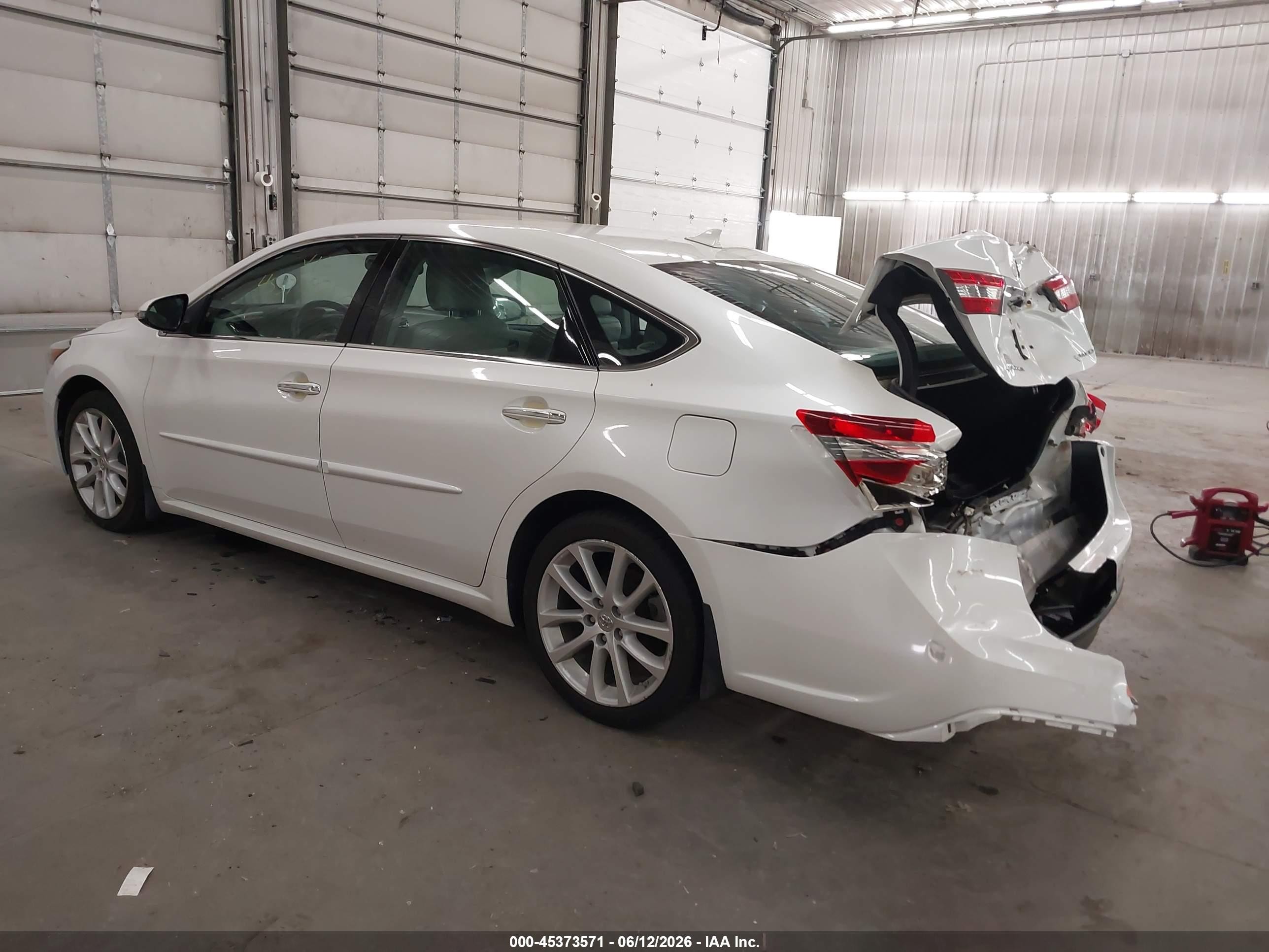2014 Toyota Avalon Limited White vin: 4T1BK1EB2EU123605