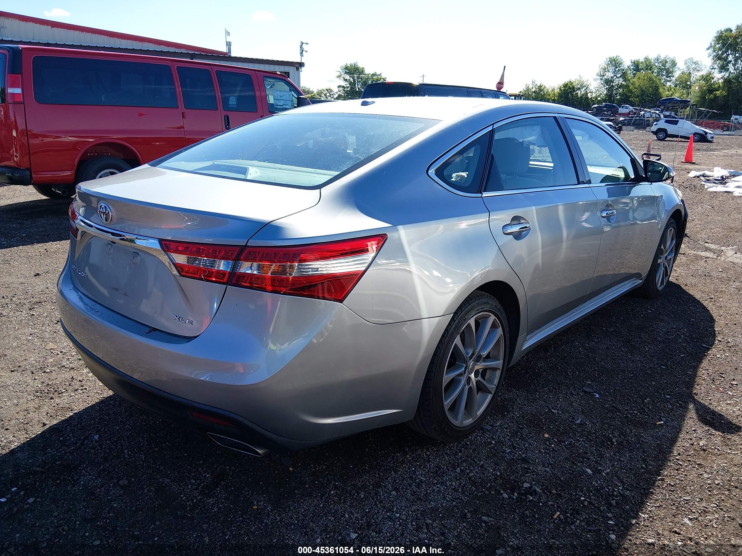 2015 Toyota Avalon Xle Touring Silver vin: 4T1BK1EB2FU159392