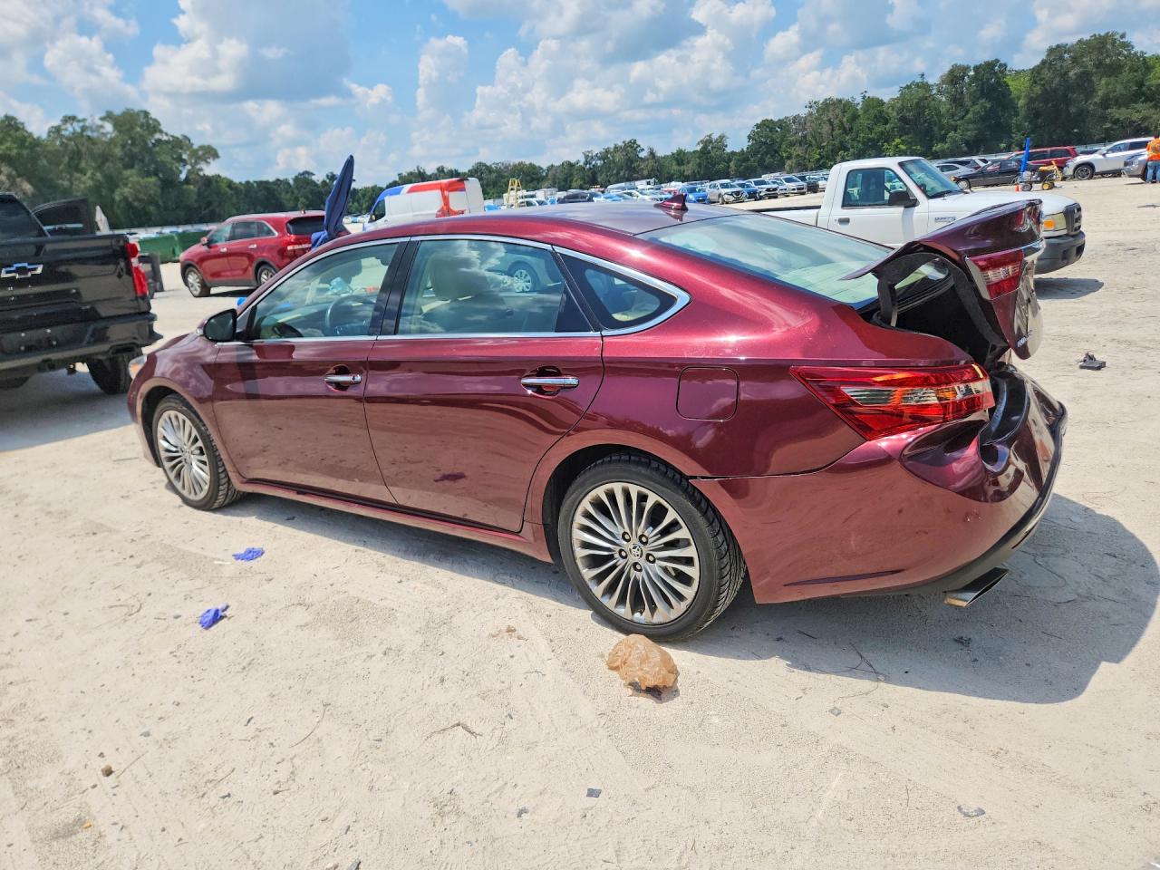 2016 Toyota Avalon Limited Burgundy vin: 4T1BK1EB2GU204140