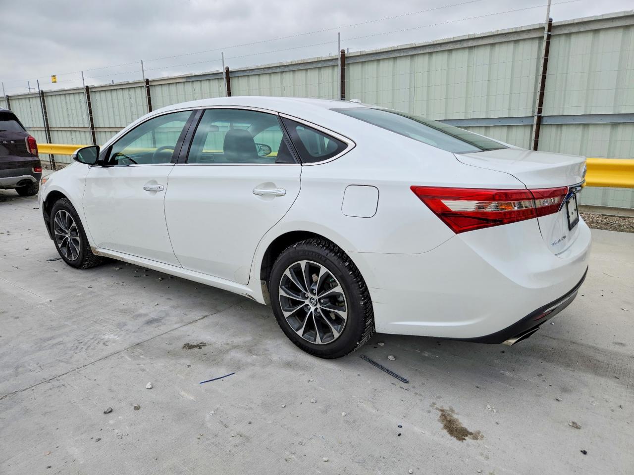 2017 Toyota Avalon Xle White vin: 4T1BK1EB2HU247992