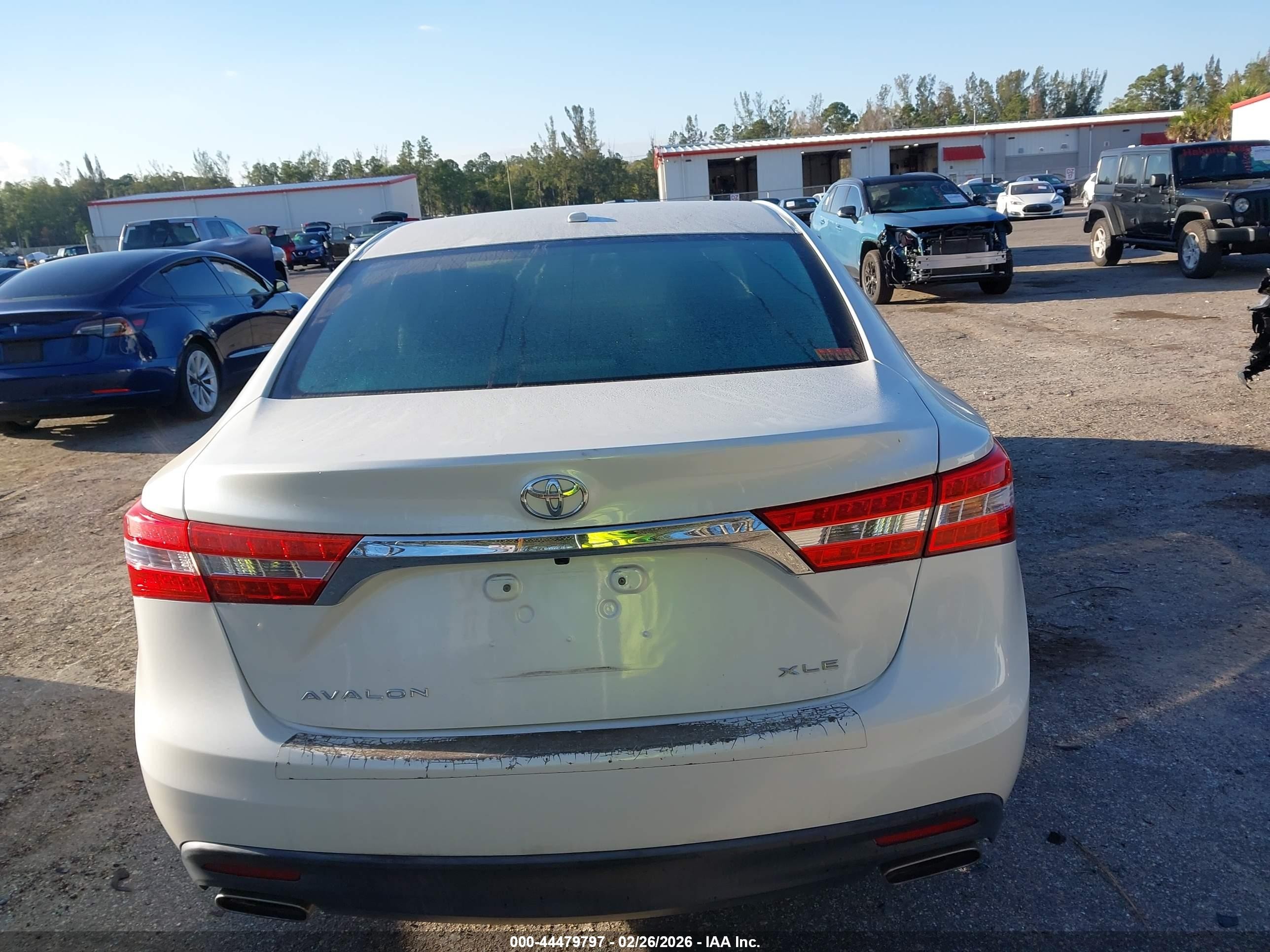 2015 Toyota Avalon Xle White vin: 4T1BK1EB3FU158896