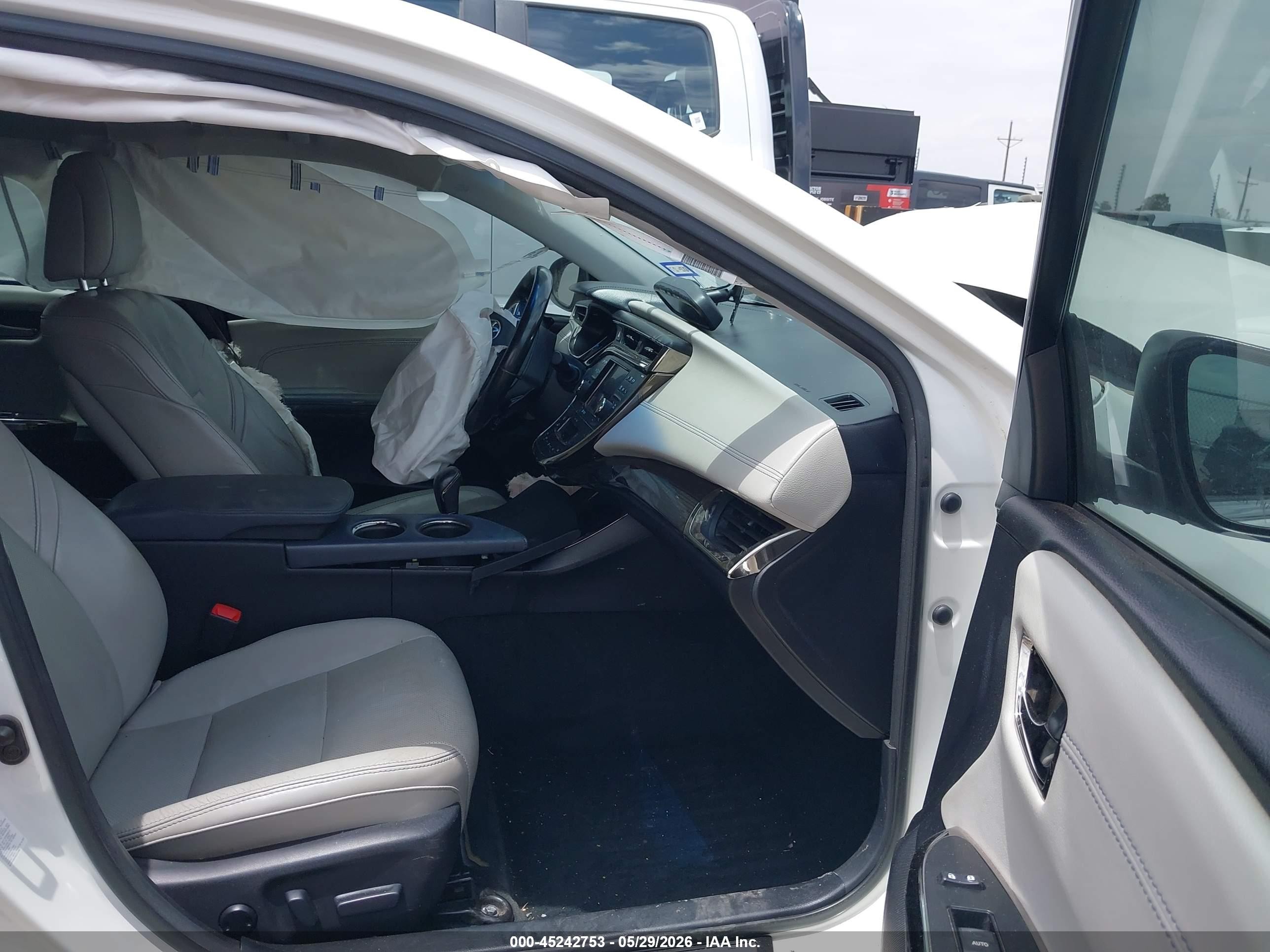 2013 Toyota Avalon Limited White vin: 4T1BK1EB4DU029966