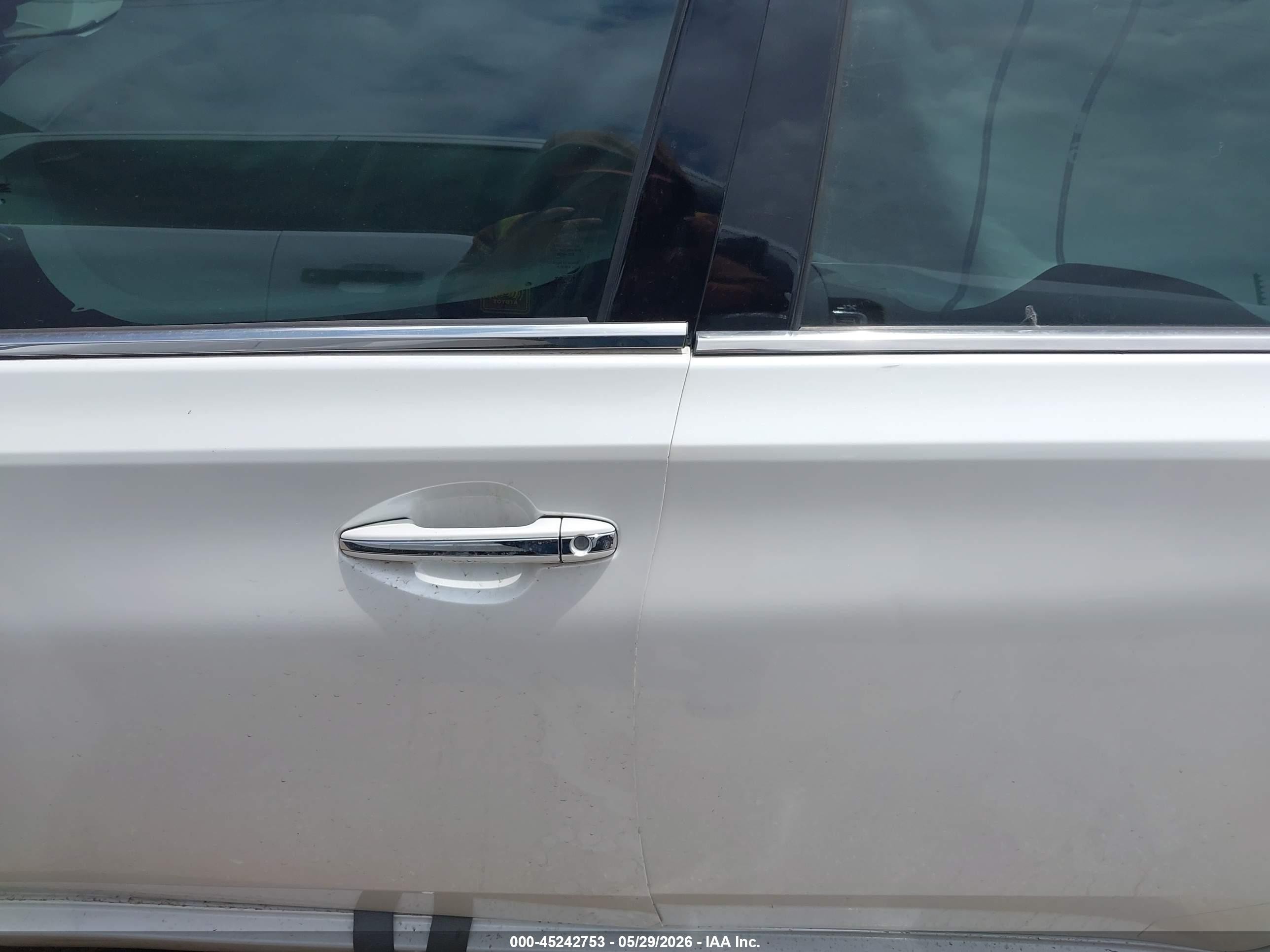 2013 Toyota Avalon Limited White vin: 4T1BK1EB4DU029966