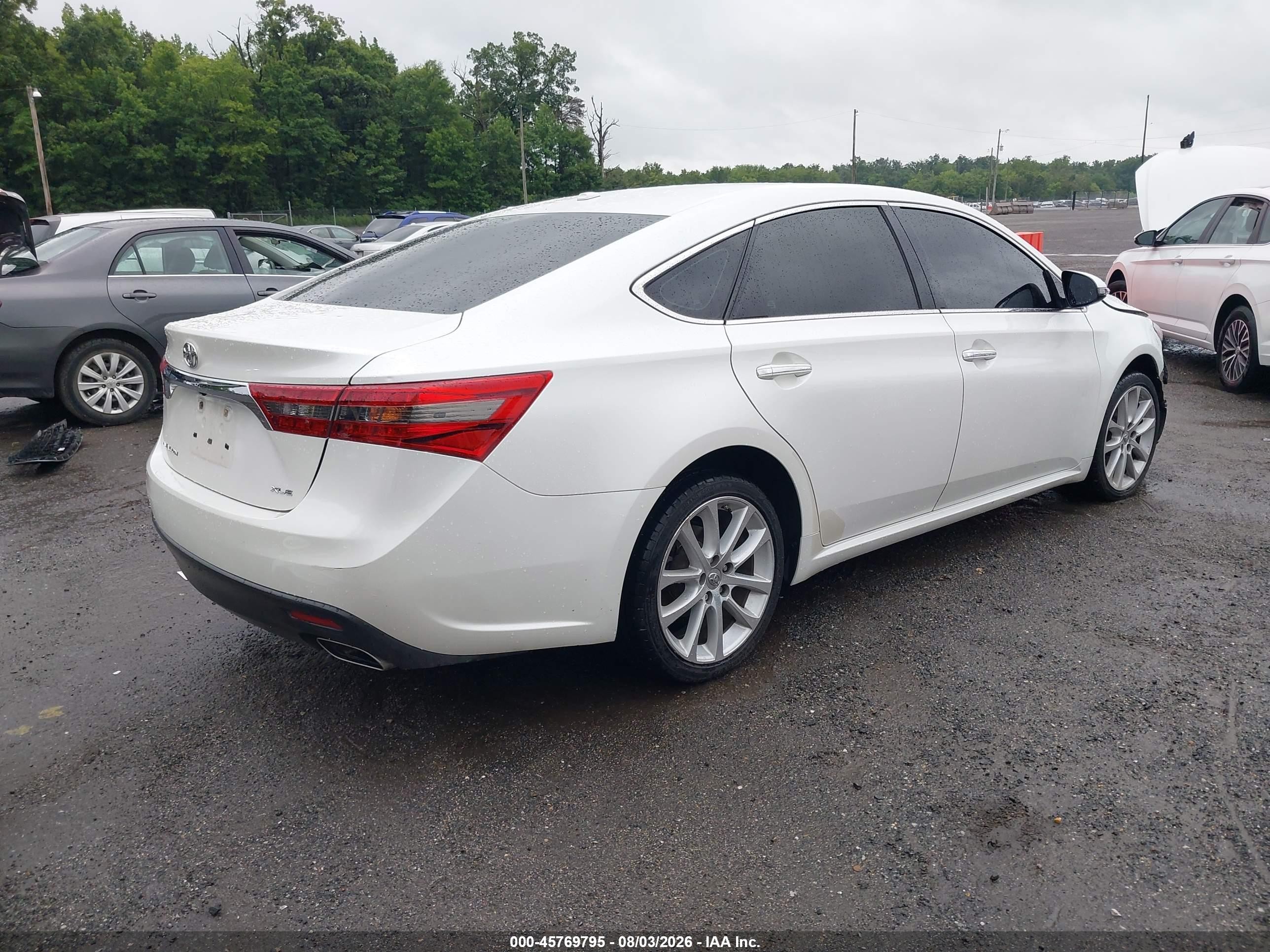 2013 Toyota Avalon Xle Touring White vin: 4T1BK1EB4DU061977