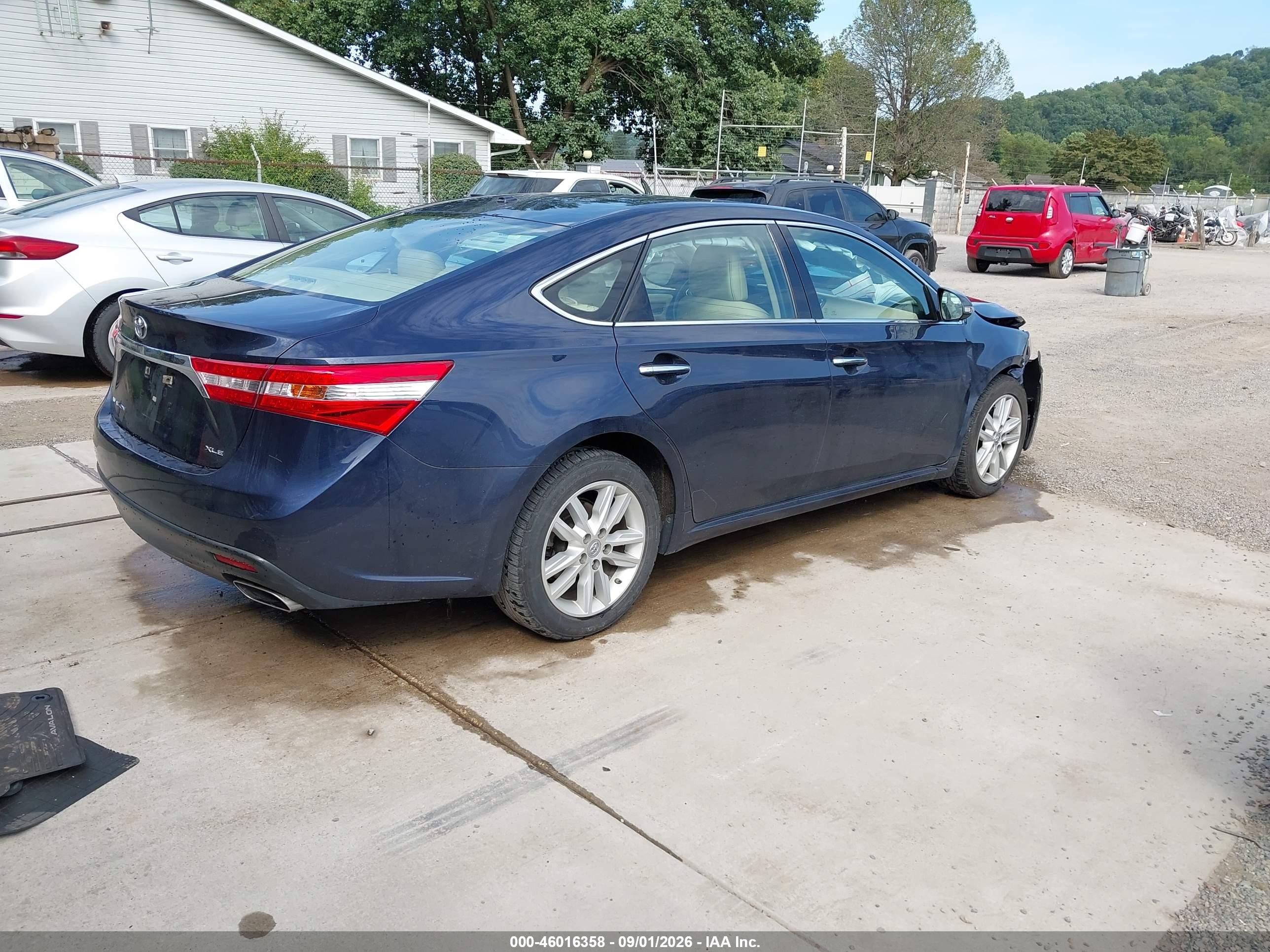 2015 Toyota Avalon Xle Premium Blue vin: 4T1BK1EB4FU191101