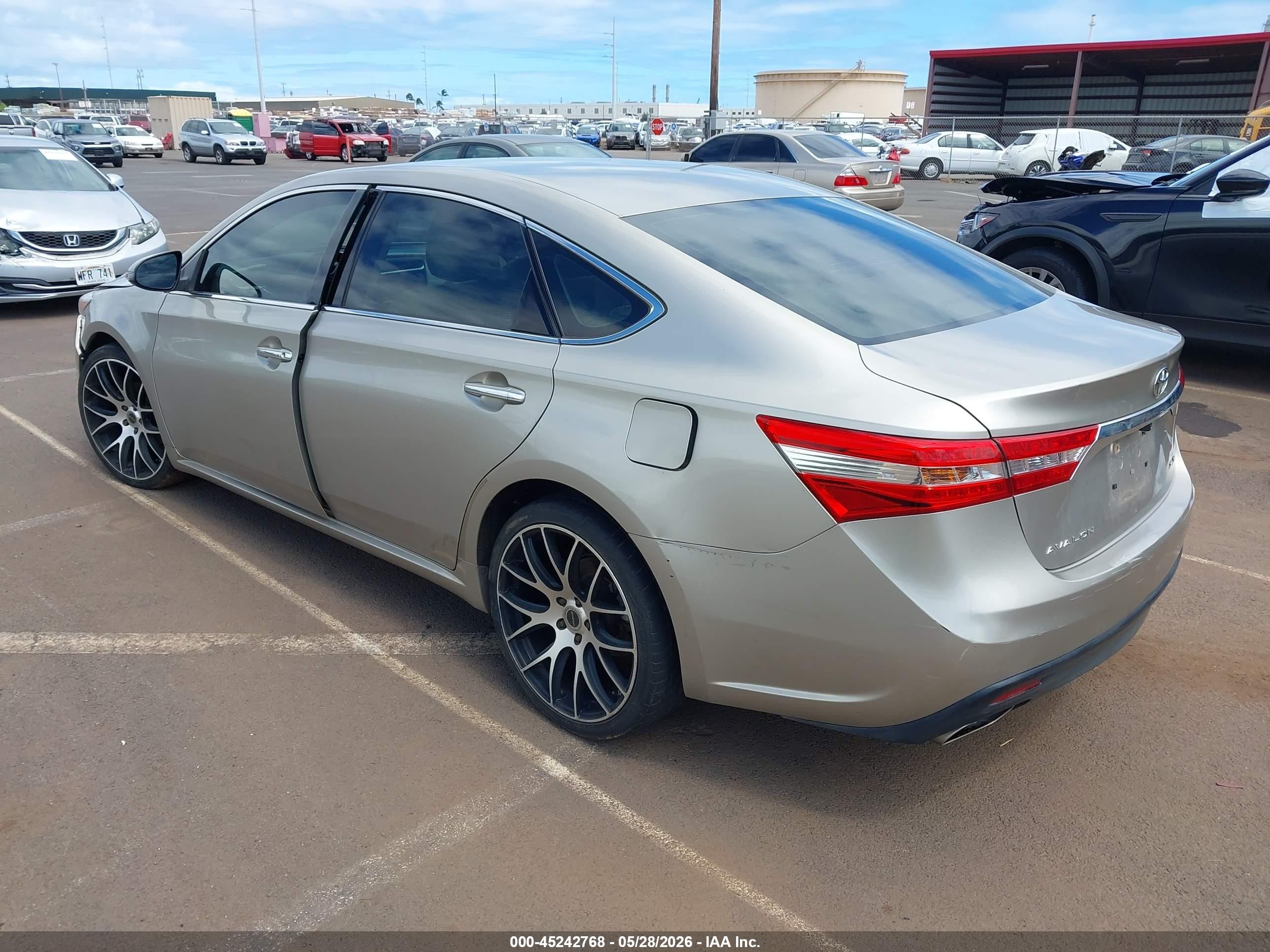 2013 Toyota Avalon Limited/xle/xle Premium/xle Touring Gold vin: 4T1BK1EB5DU043102