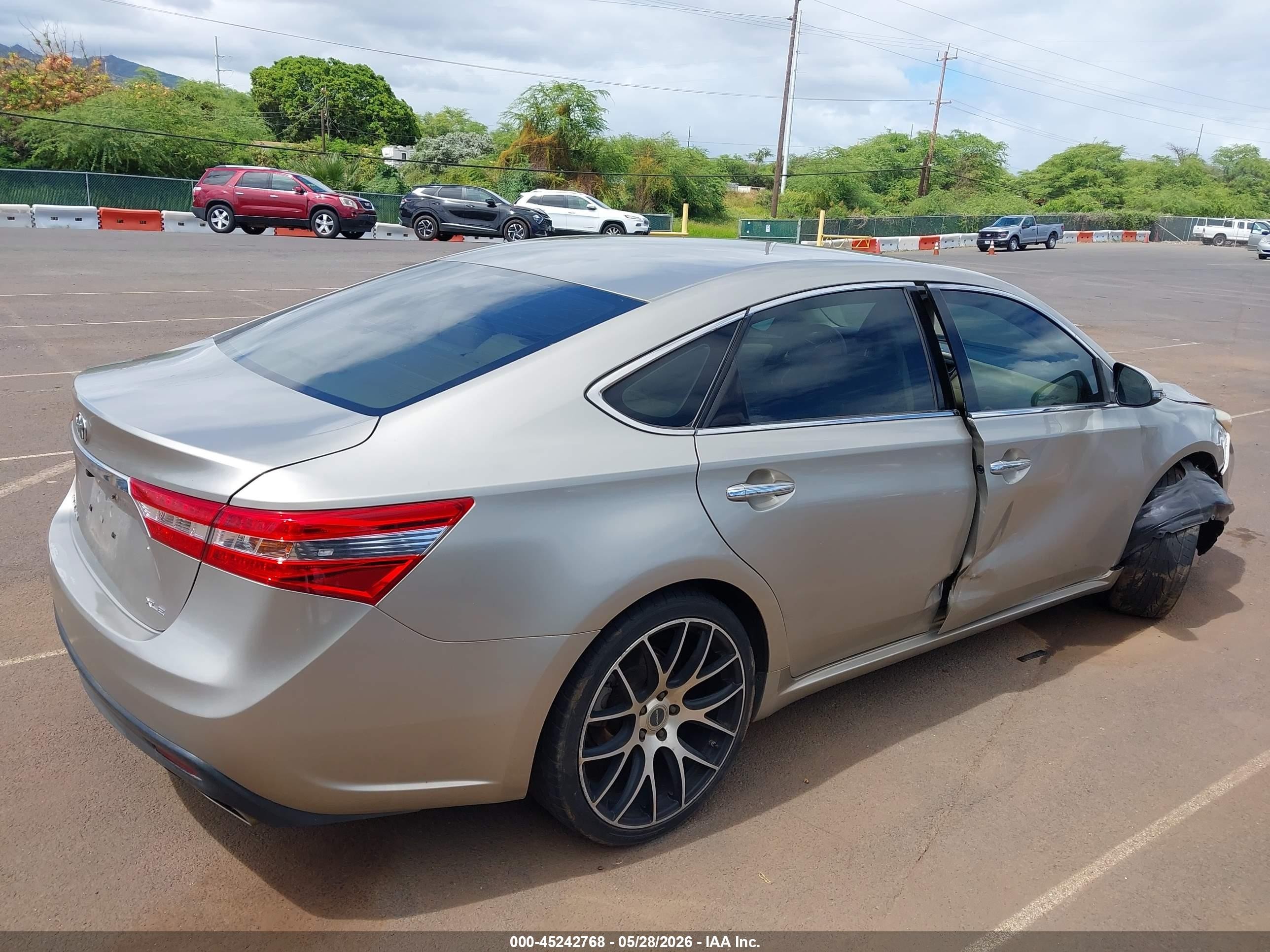 2013 Toyota Avalon Limited/xle/xle Premium/xle Touring Gold vin: 4T1BK1EB5DU043102