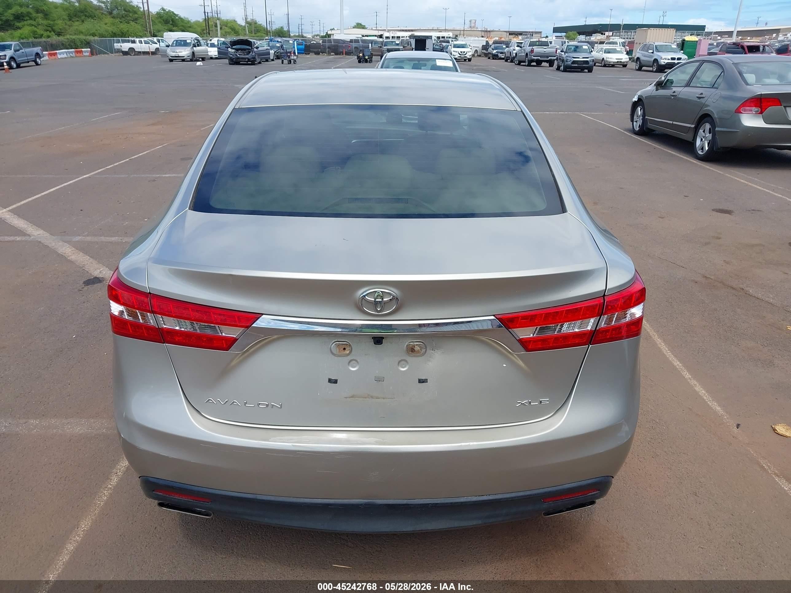 2013 Toyota Avalon Limited/xle/xle Premium/xle Touring Gold vin: 4T1BK1EB5DU043102