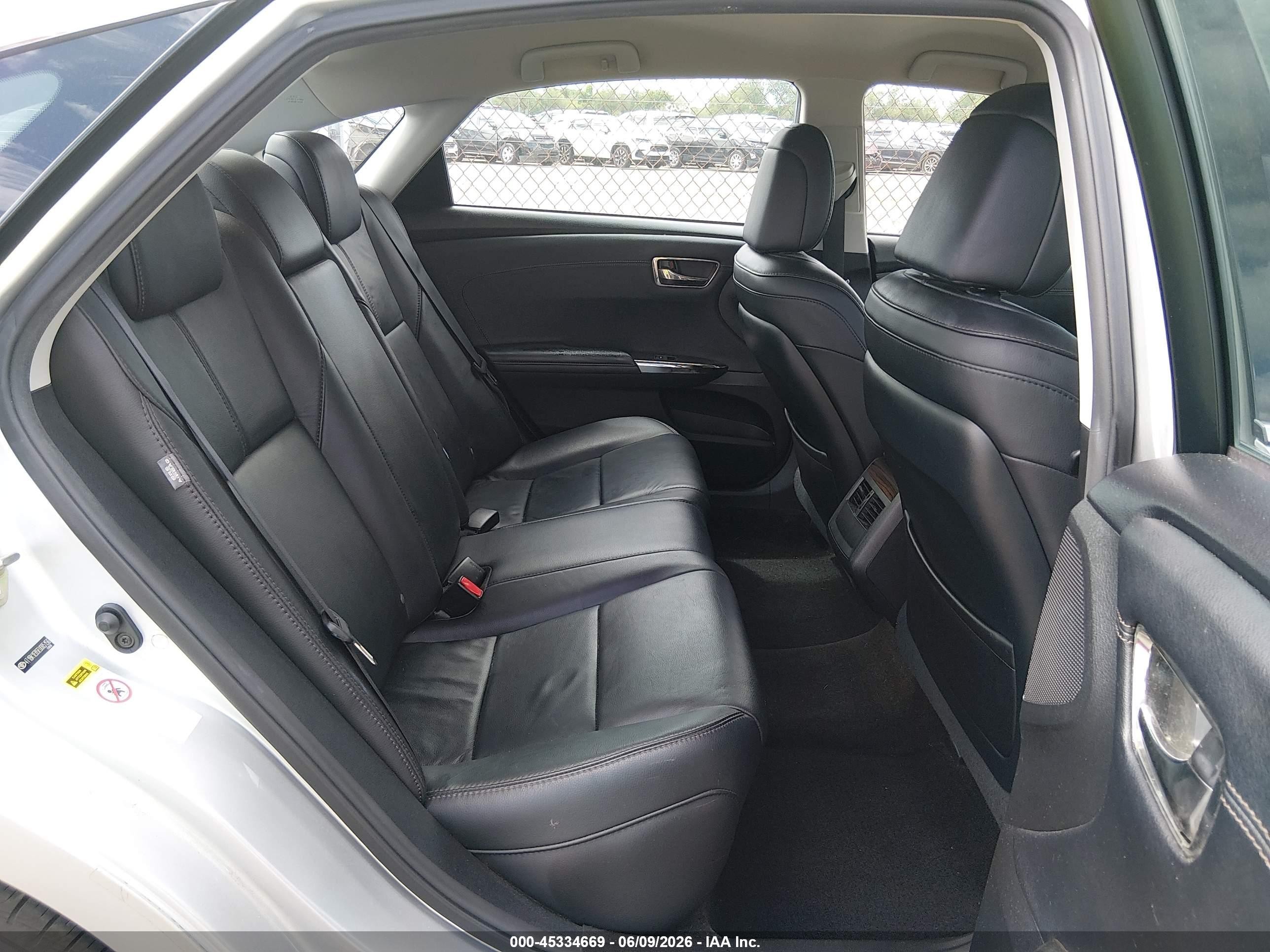 2014 Toyota Avalon Xle Silver vin: 4T1BK1EB5EU085156