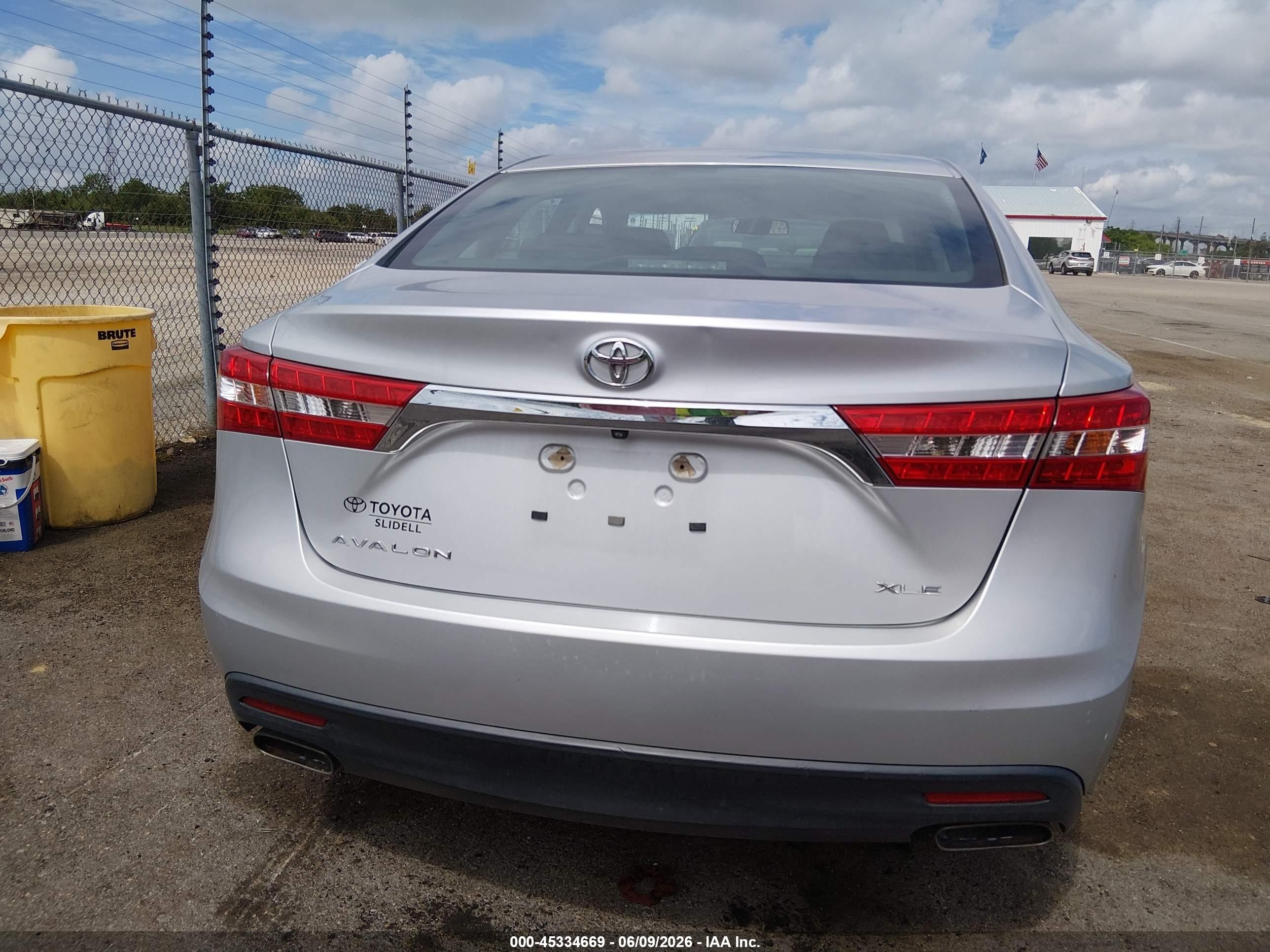 2014 Toyota Avalon Xle Silver vin: 4T1BK1EB5EU085156