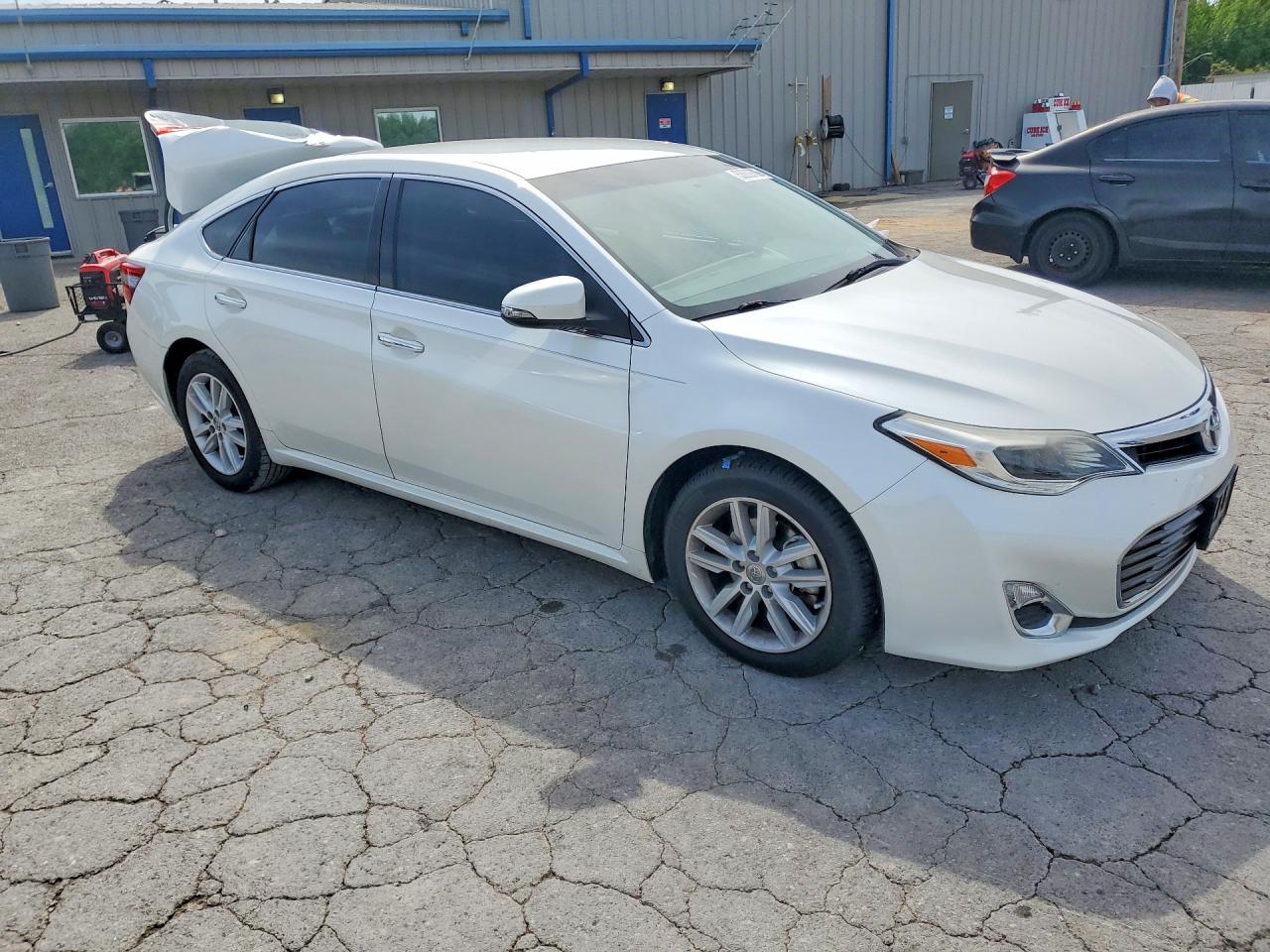 2014 Toyota Avalon Xle White vin: 4T1BK1EB5EU088400