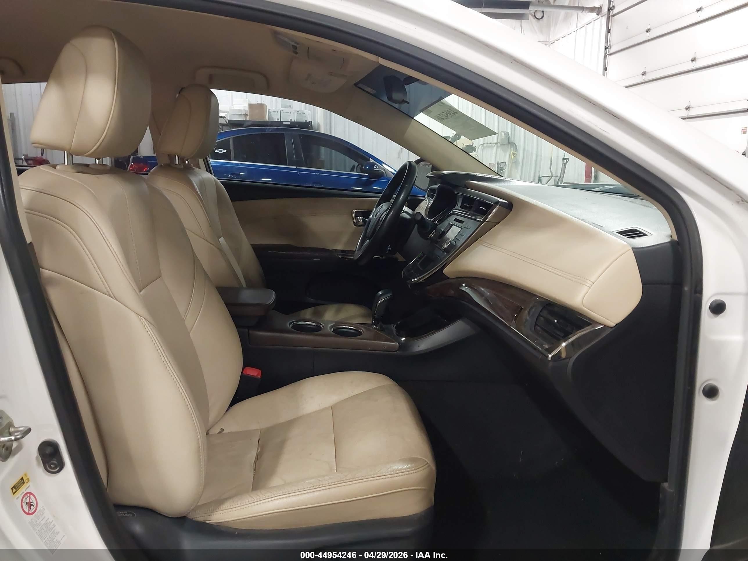 2014 Toyota Avalon Xle White vin: 4T1BK1EB5EU111111