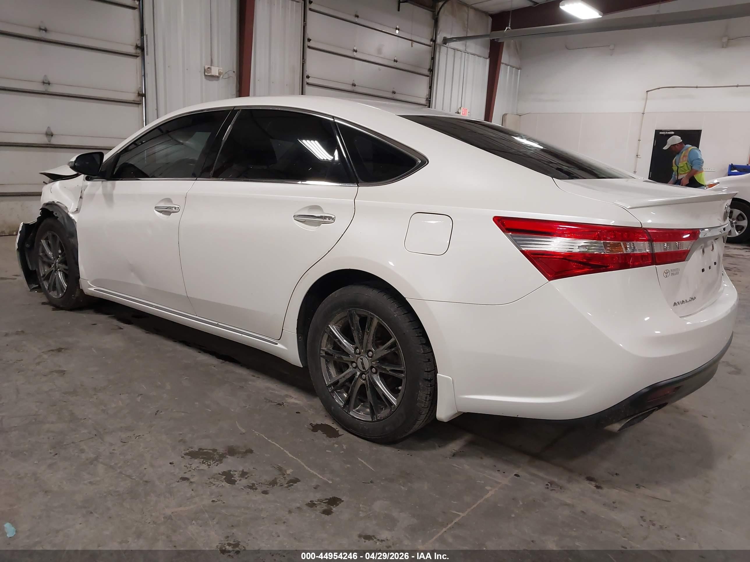 2014 Toyota Avalon Xle White vin: 4T1BK1EB5EU111111