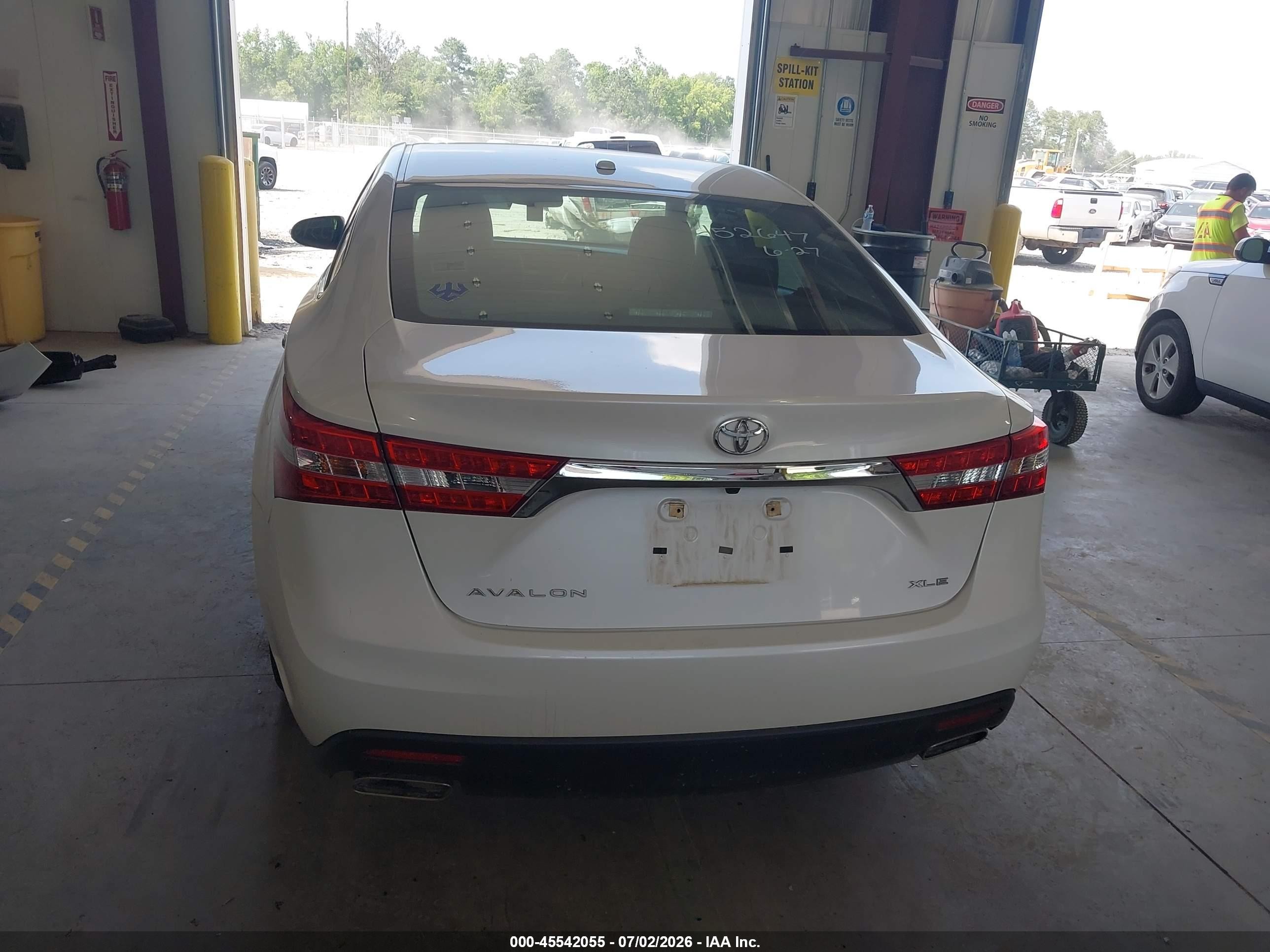 2015 Toyota Avalon Xle Touring White vin: 4T1BK1EB5FU147219