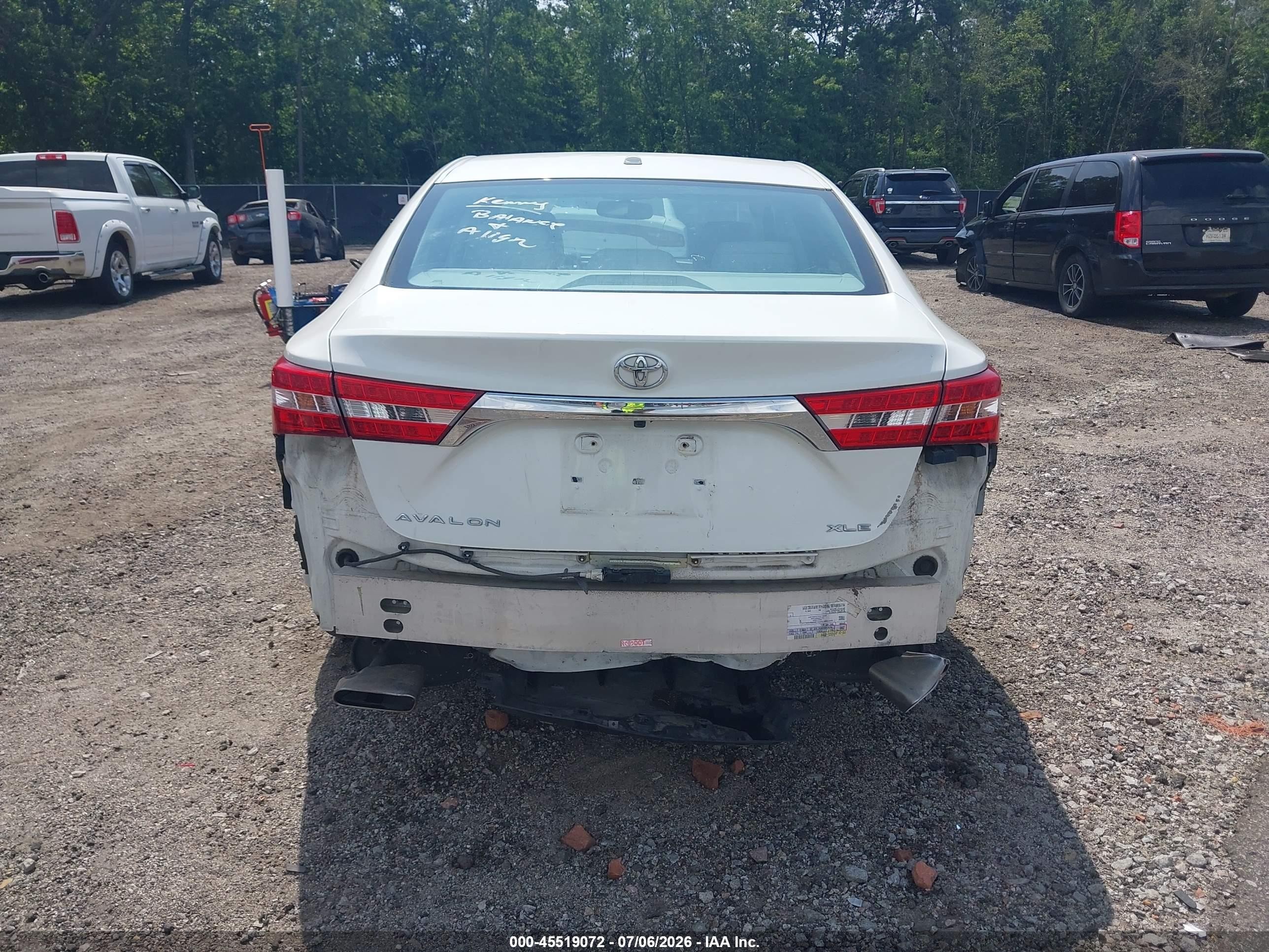2015 Toyota Avalon Xle Premium White vin: 4T1BK1EB5FU158821