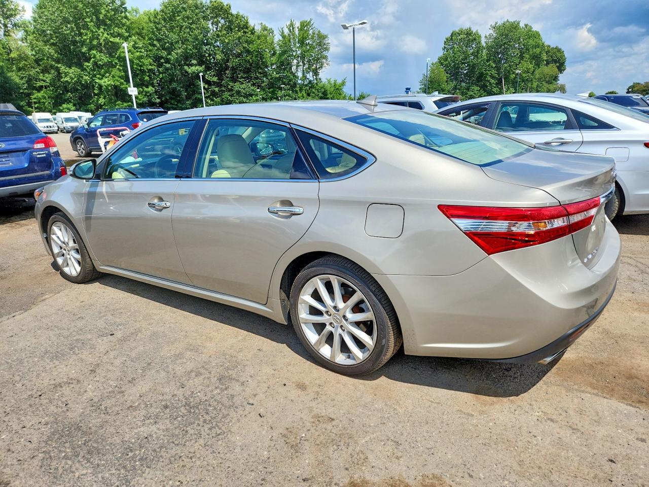 2013 Toyota Avalon Limited Серебряный vin: 4T1BK1EB6DU021660