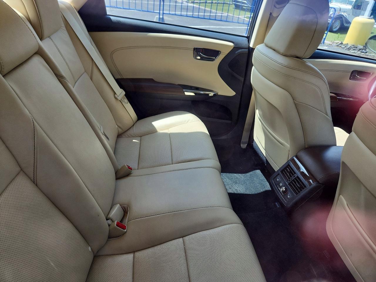 2013 Toyota Avalon Limited Серебряный vin: 4T1BK1EB6DU021660