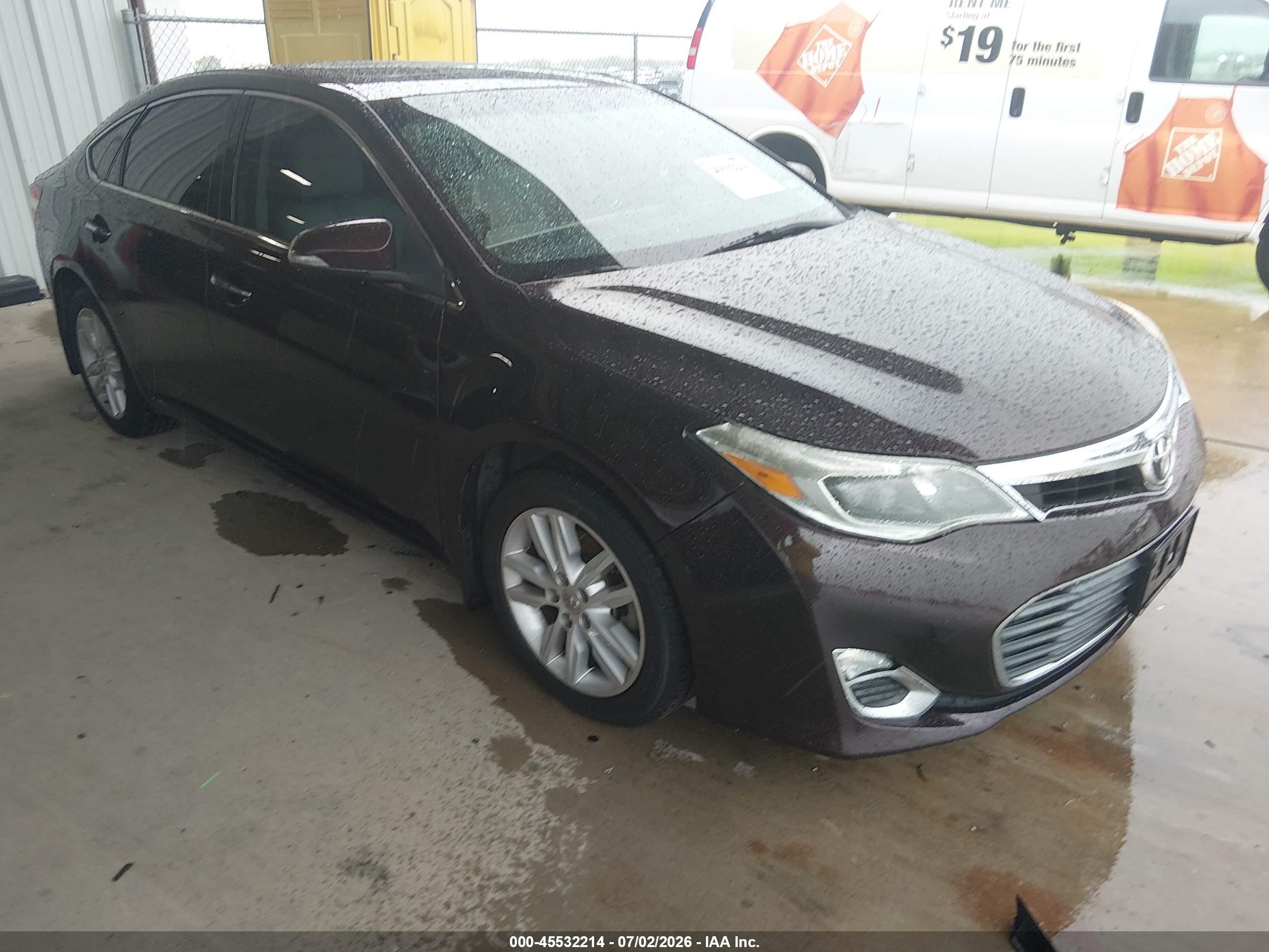 2013 Toyota Avalon   Burgundy vin: 4T1BK1EB6DU024834