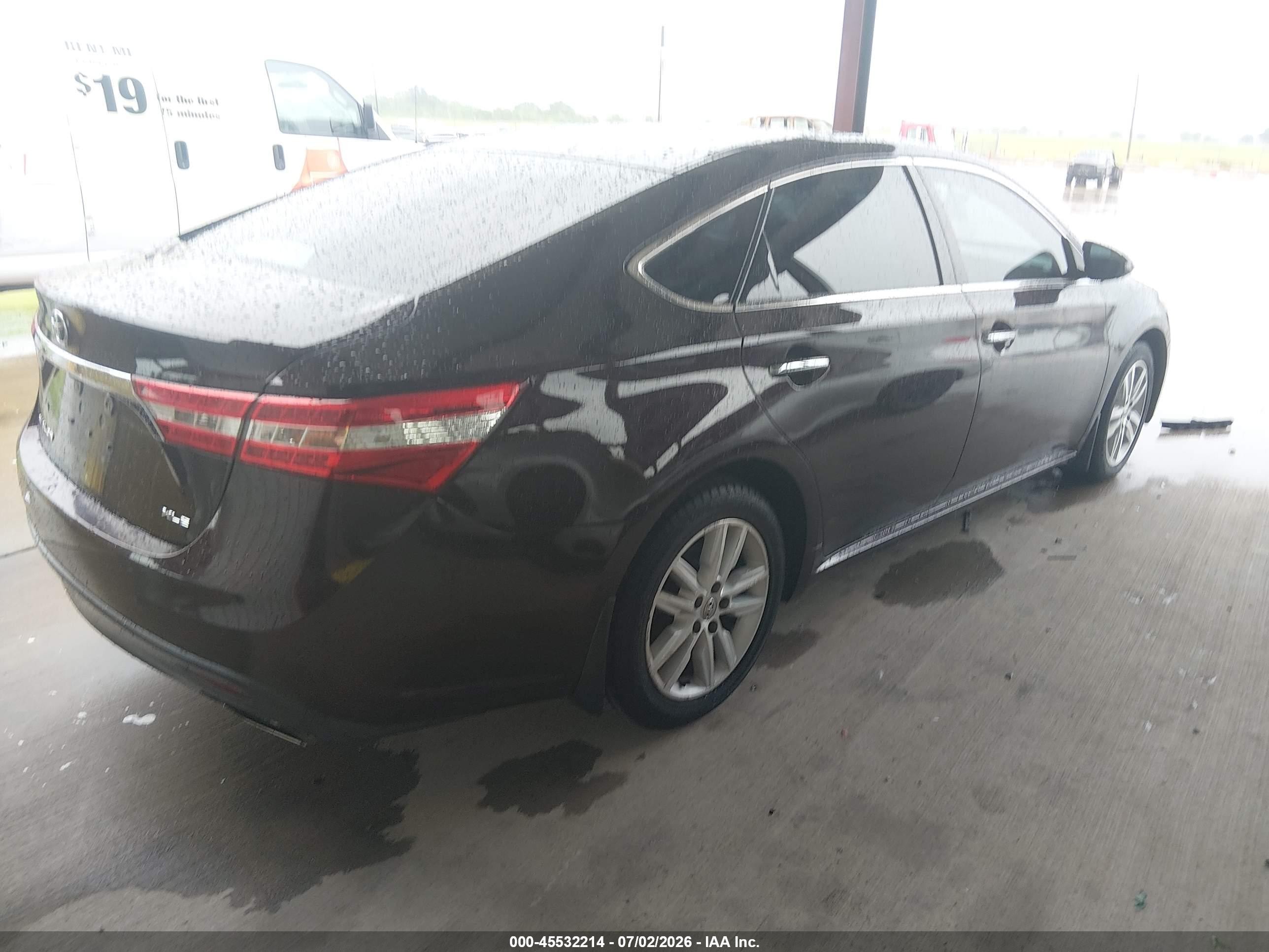 2013 Toyota Avalon   Burgundy vin: 4T1BK1EB6DU024834