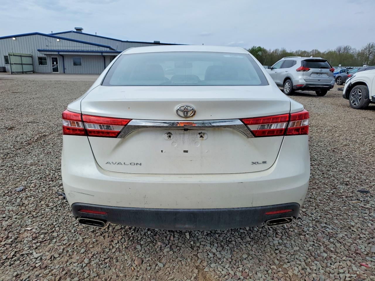 2013 Toyota Avalon White vin: 4T1BK1EB6DU048356