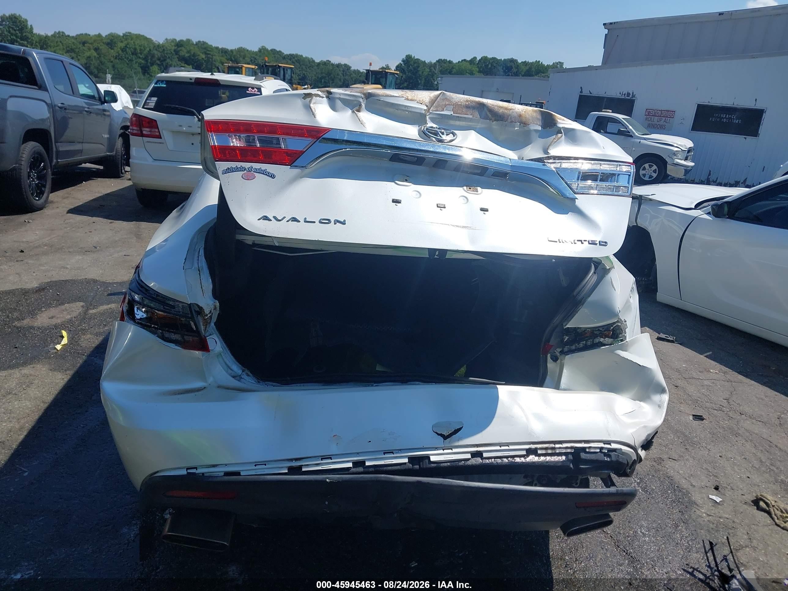 2015 Toyota Avalon Limited Серебряный vin: 4T1BK1EB6FU191665
