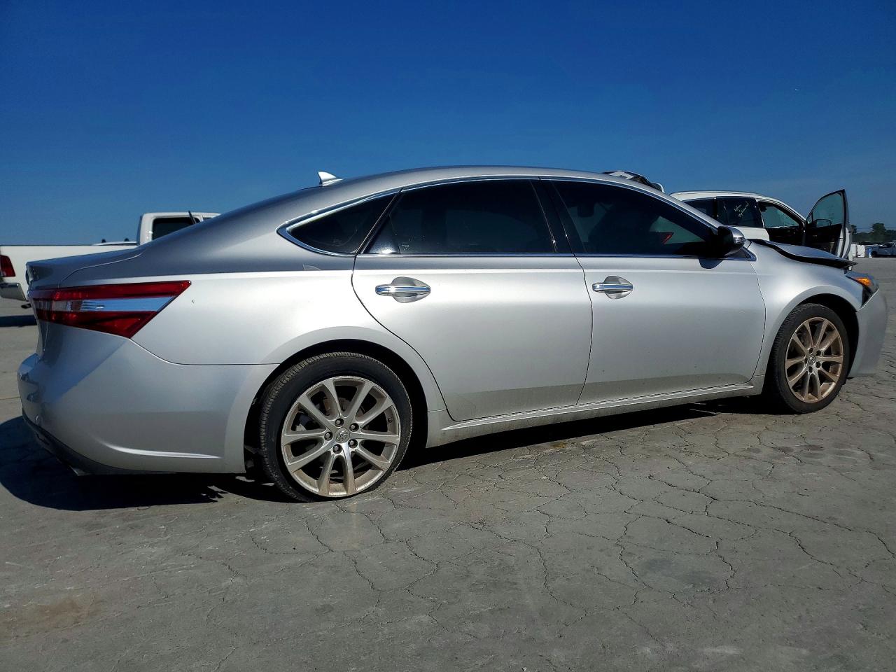 2013 Toyota Avalon Limited Серебряный vin: 4T1BK1EB7DU005550