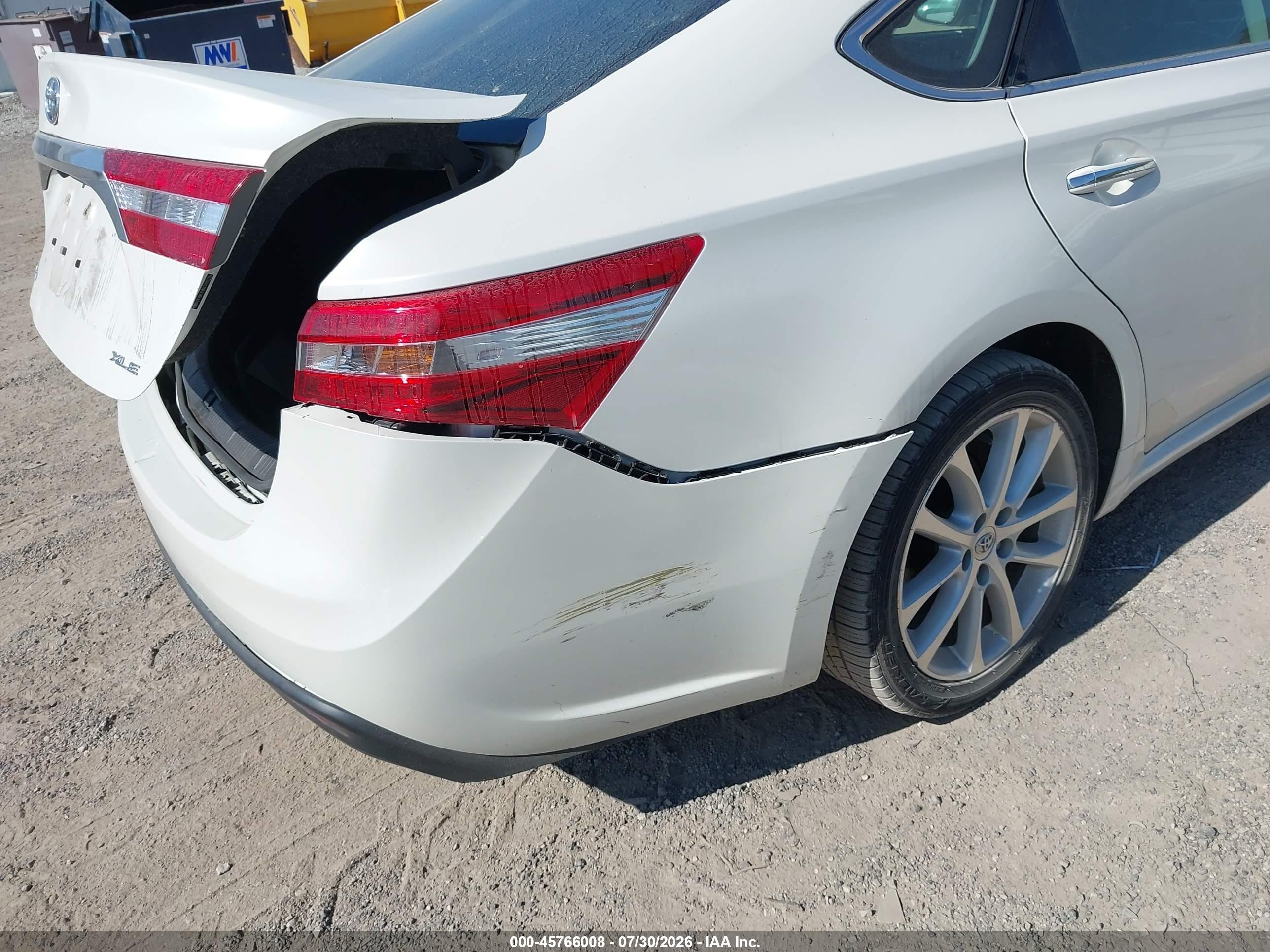 2014 Toyota Avalon Limited White vin: 4T1BK1EB7EU105276