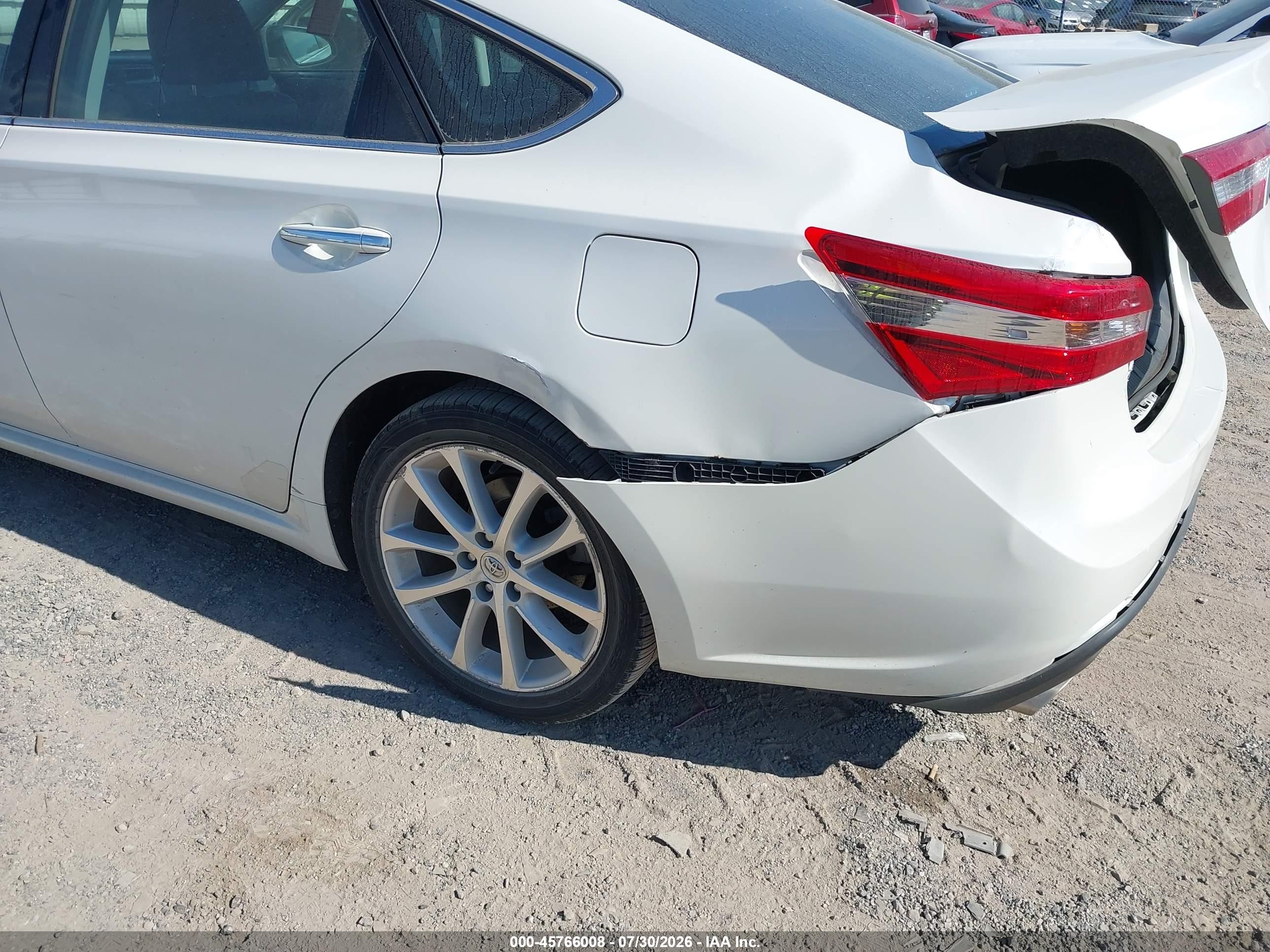 2014 Toyota Avalon Limited White vin: 4T1BK1EB7EU105276