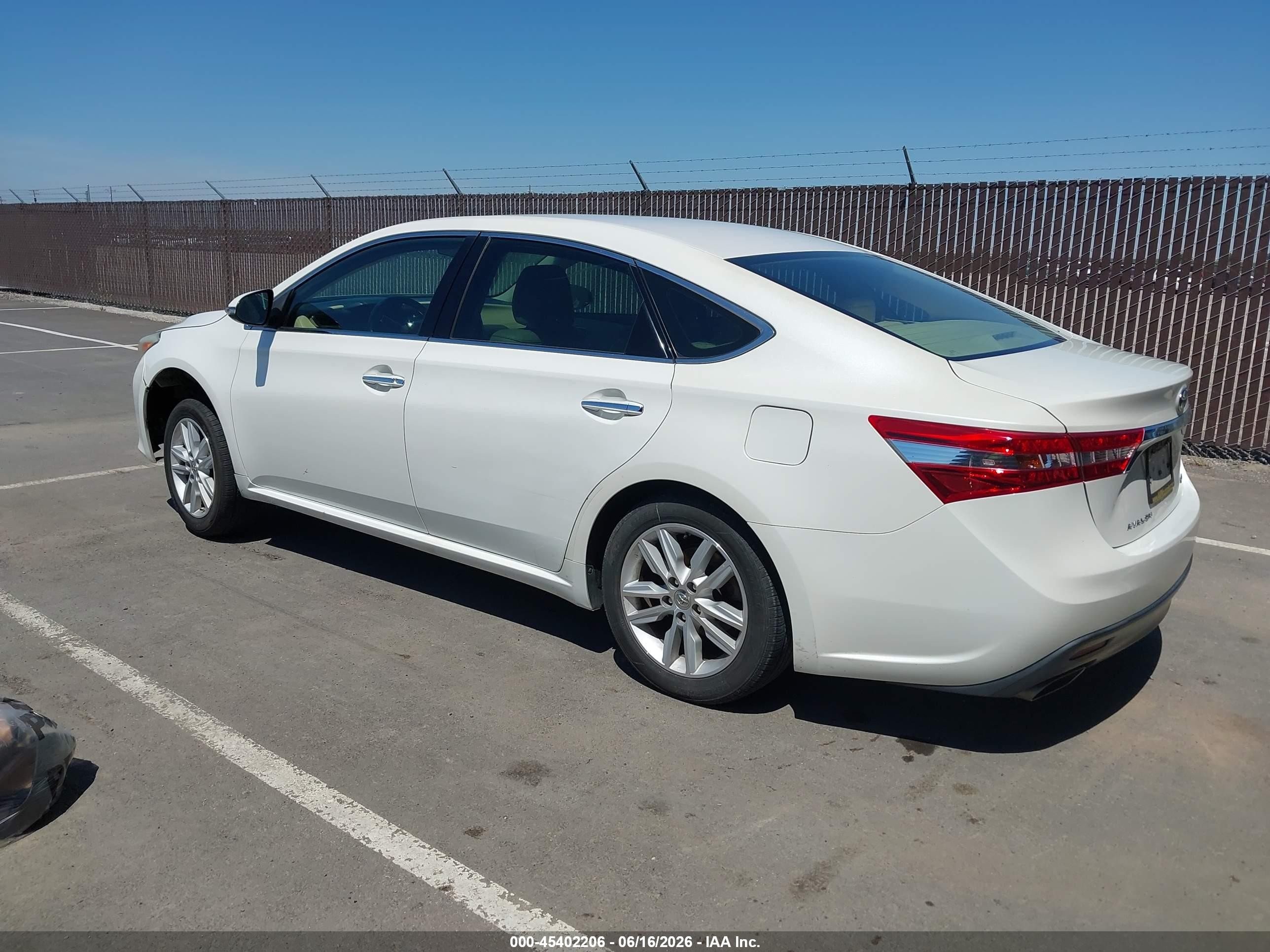 2014 Toyota Avalon Xle Белый vin: 4T1BK1EB7EU127889