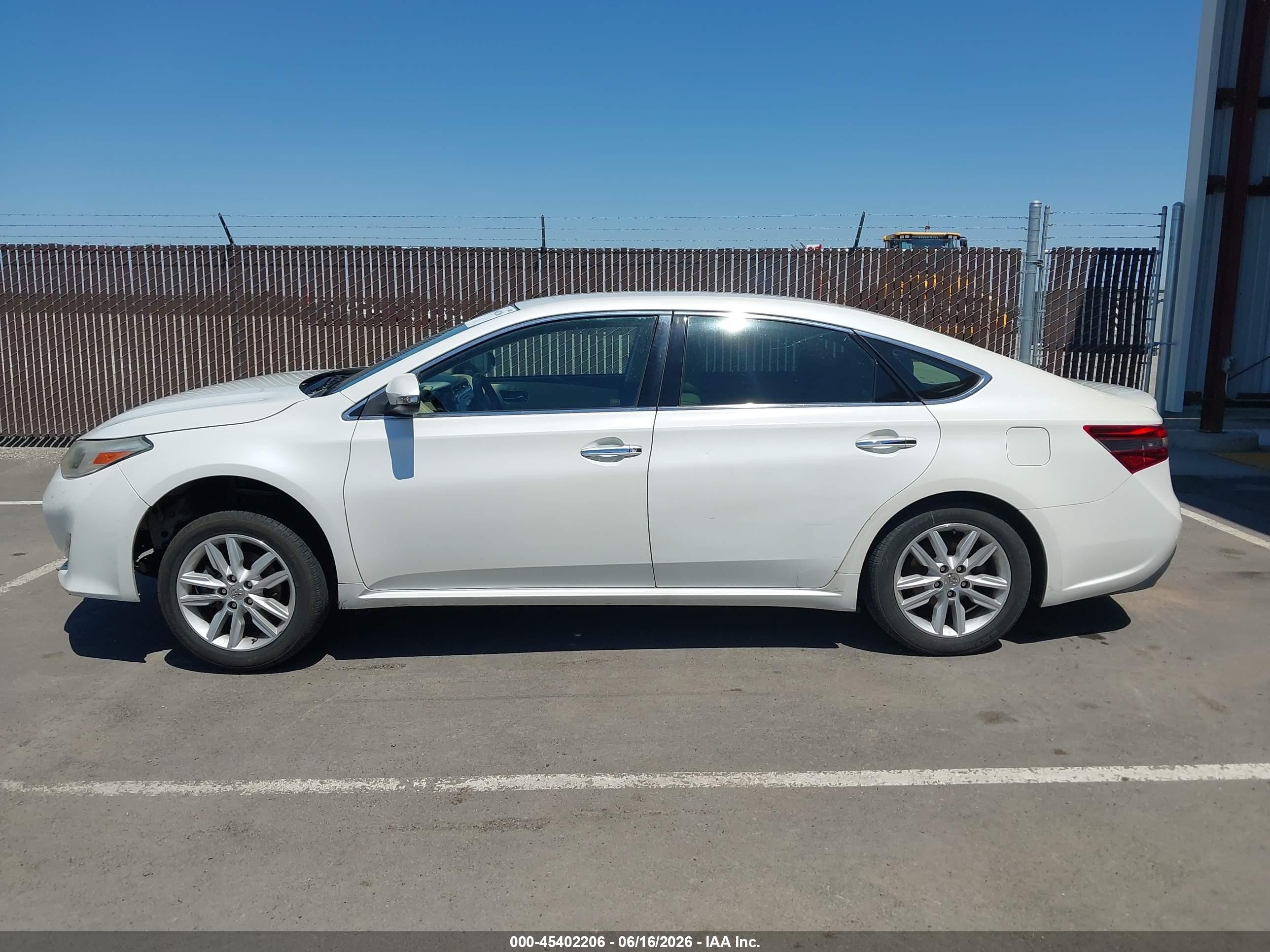 2014 Toyota Avalon Xle Белый vin: 4T1BK1EB7EU127889