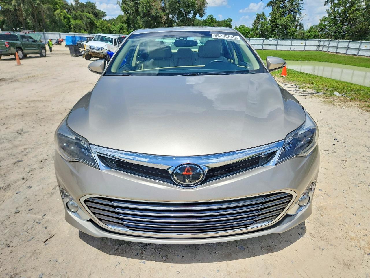 2014 Toyota Avalon Limited Cream vin: 4T1BK1EB7EU136401