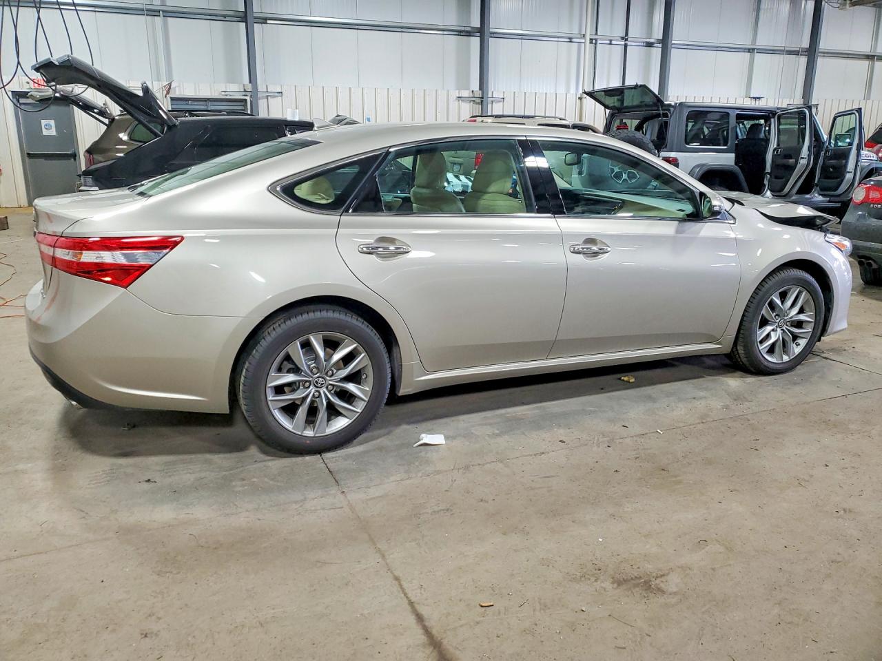 2015 Toyota Avalon Limited Tan vin: 4T1BK1EB7FU146511