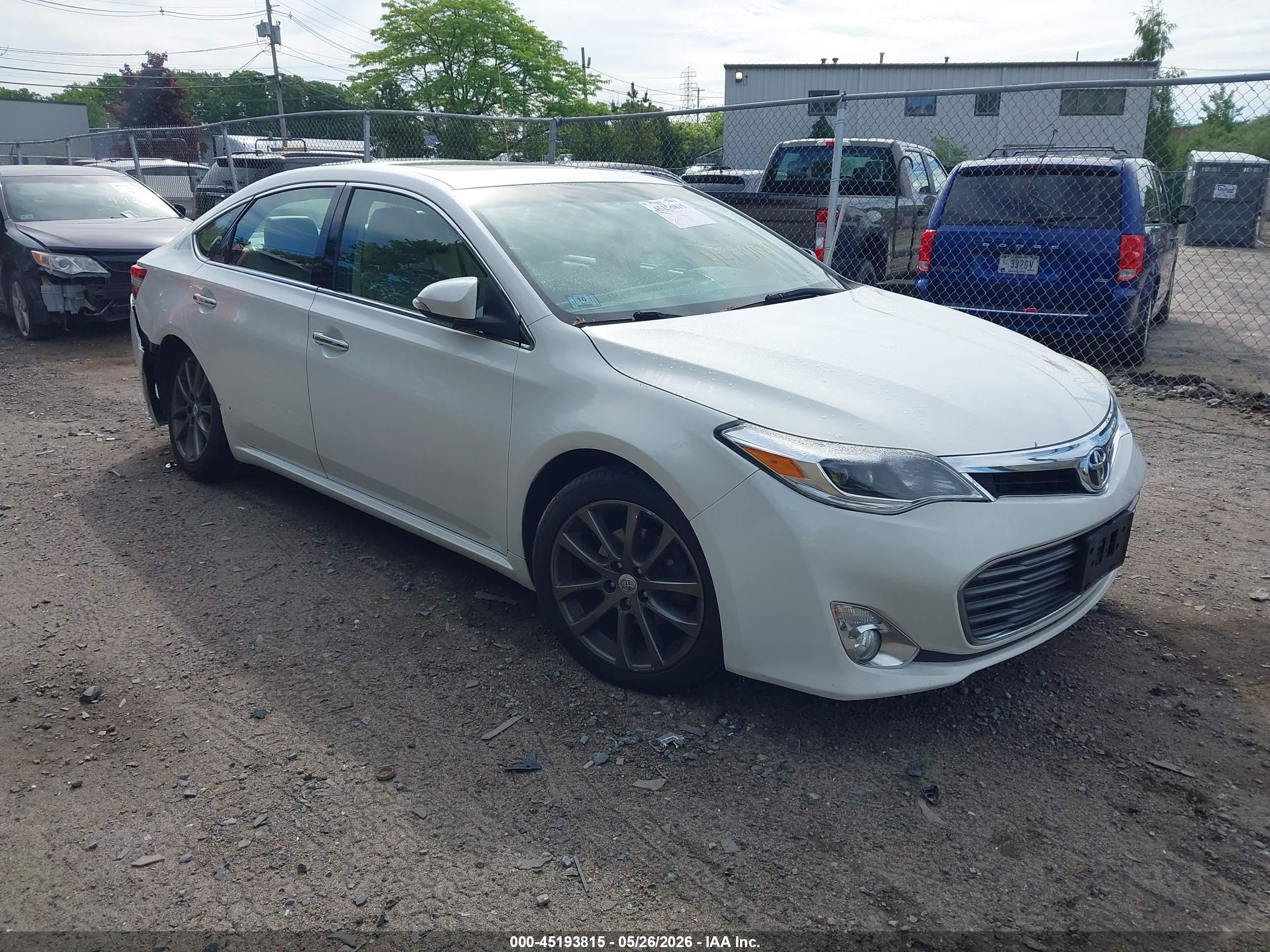 2015 Toyota Avalon Xle/premium/touring/ltd White vin: 4T1BK1EB7FU169173