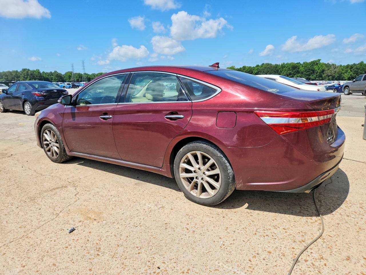 2015 Toyota Avalon Limited Burgundy vin: 4T1BK1EB7FU183588