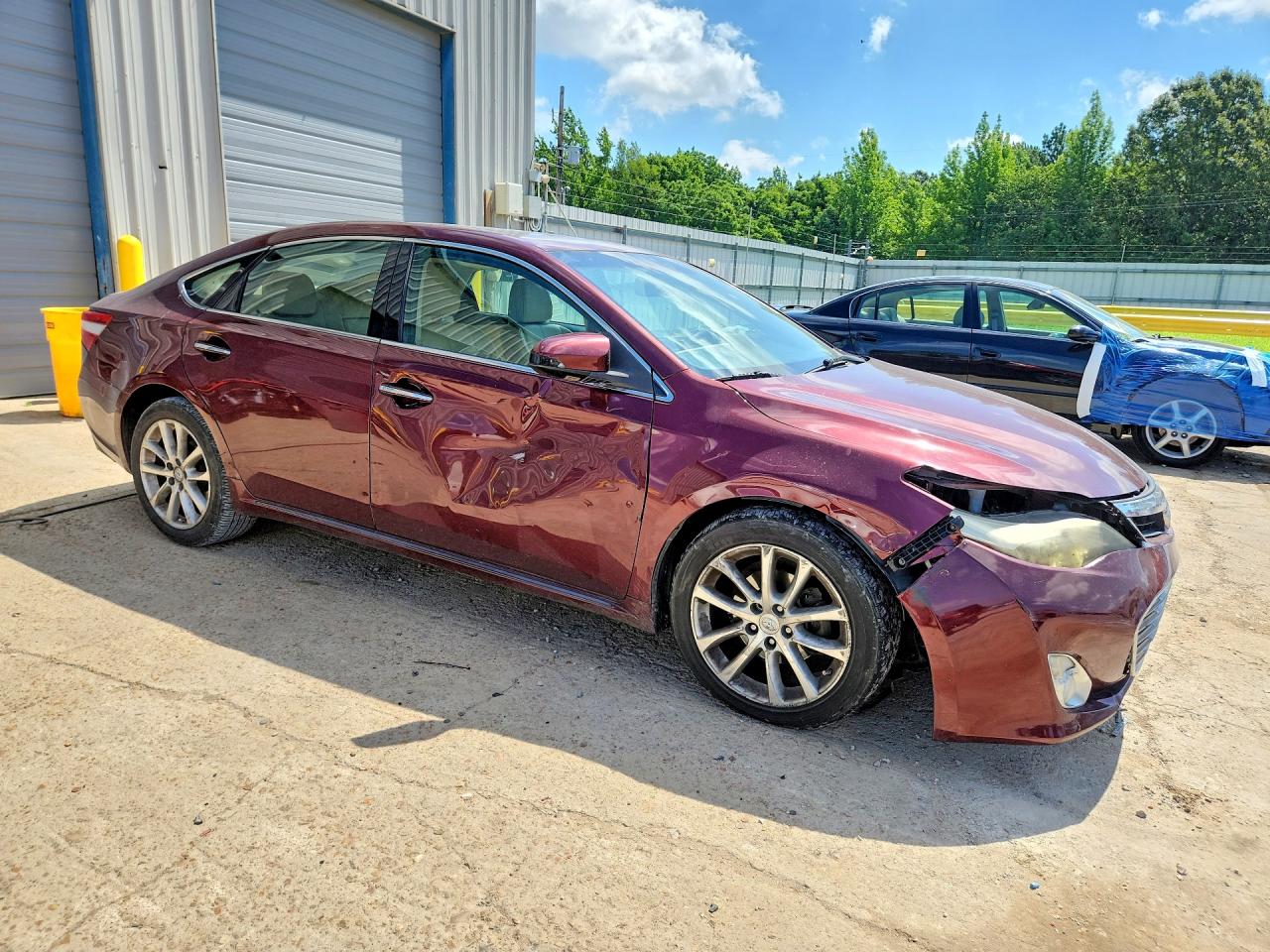 2015 Toyota Avalon Limited Burgundy vin: 4T1BK1EB7FU183588