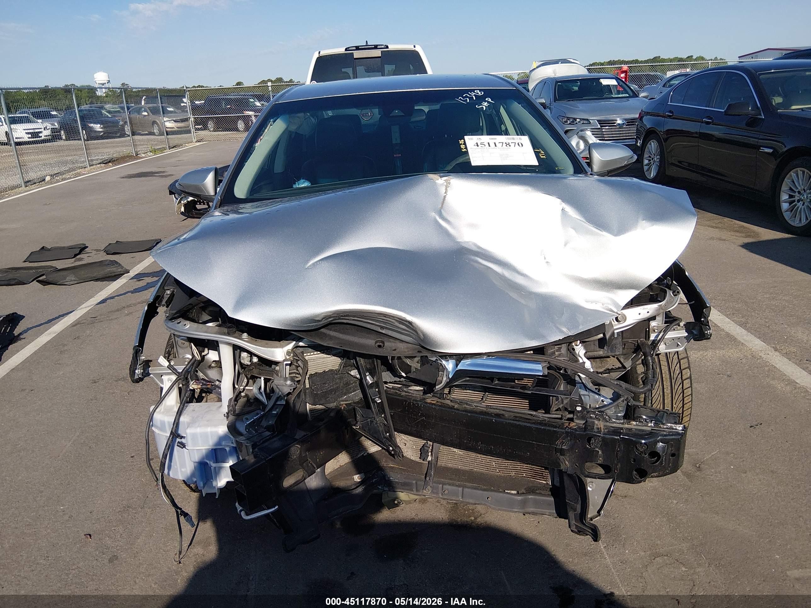 2017 Toyota Avalon Xle Серебряный vin: 4T1BK1EB7HU243839